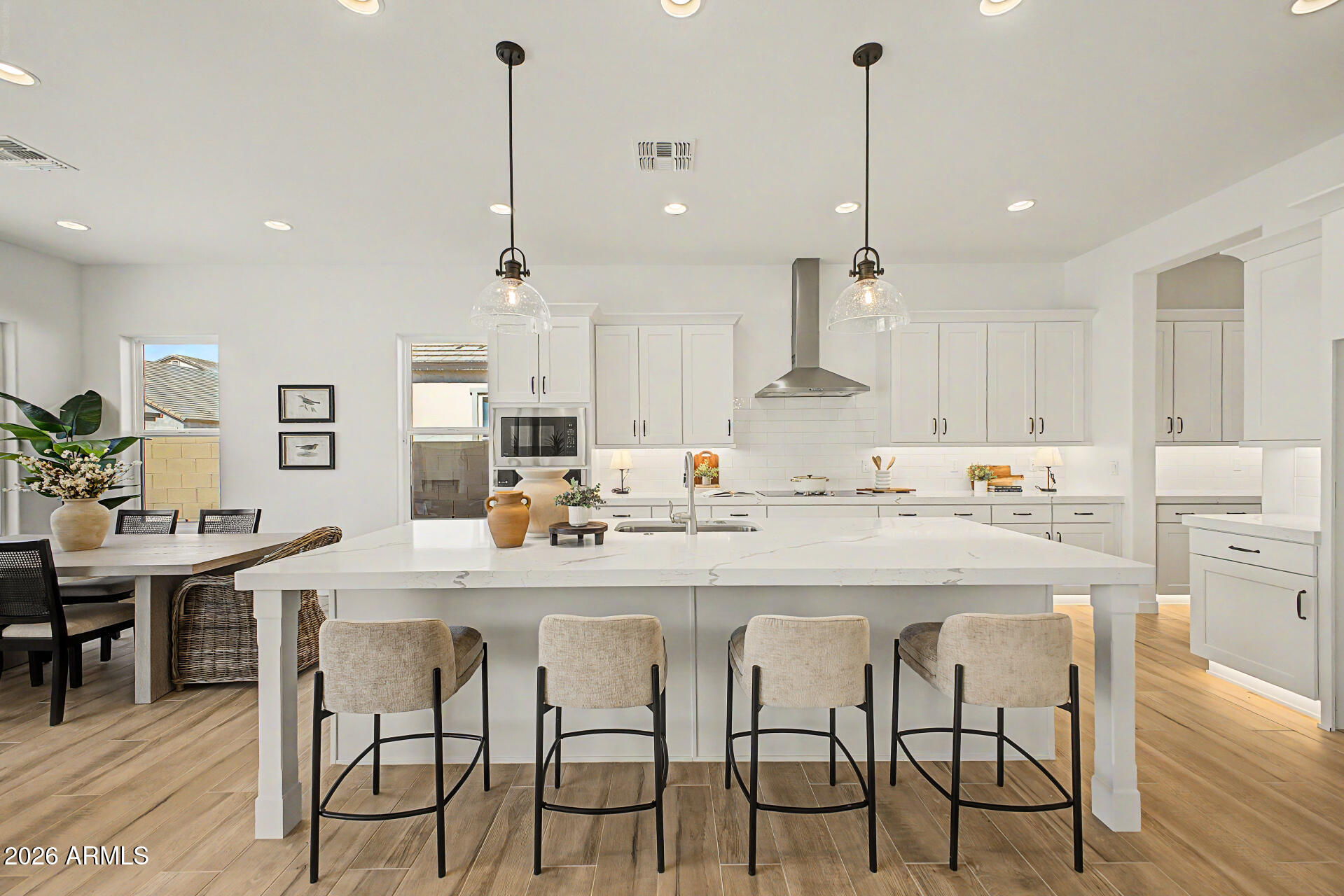 2643 E Virginia Street — photo