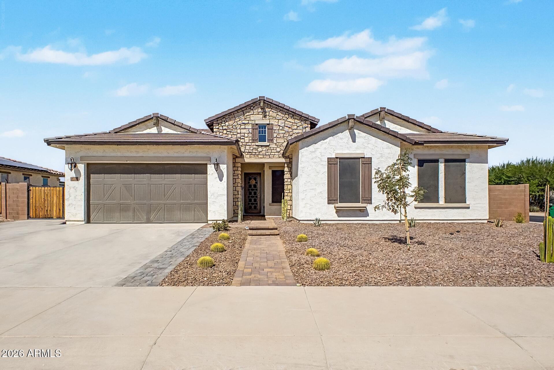 18322 W Coolidge Street — photo