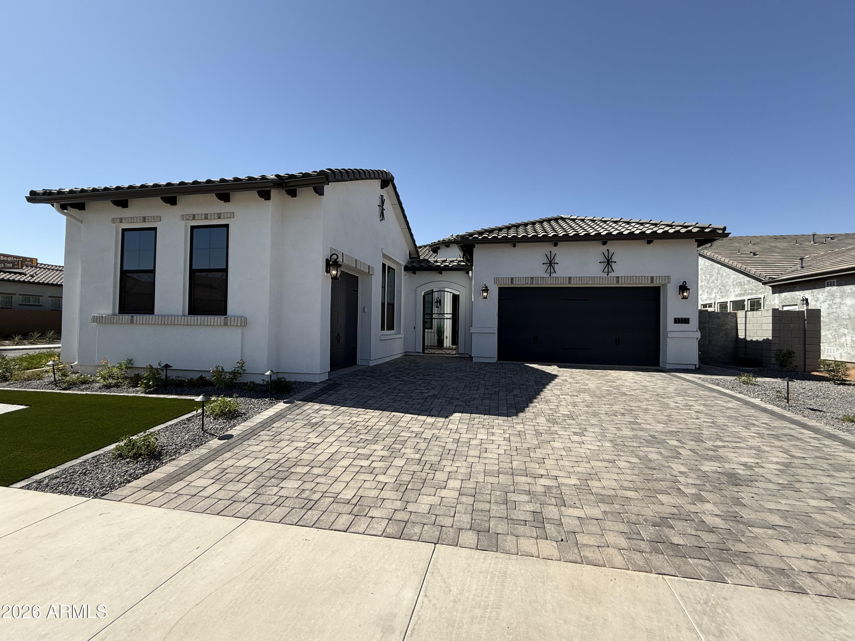 1072 E Firestone Drive — photo