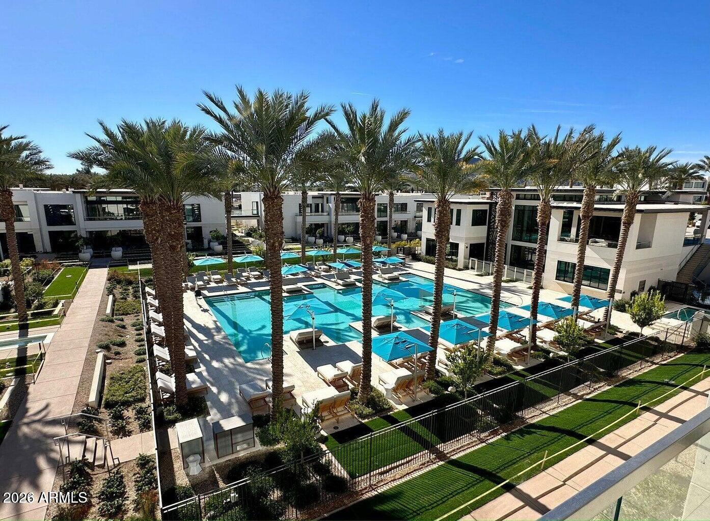 6587 N Palmeraie Boulevard 1042 — photo