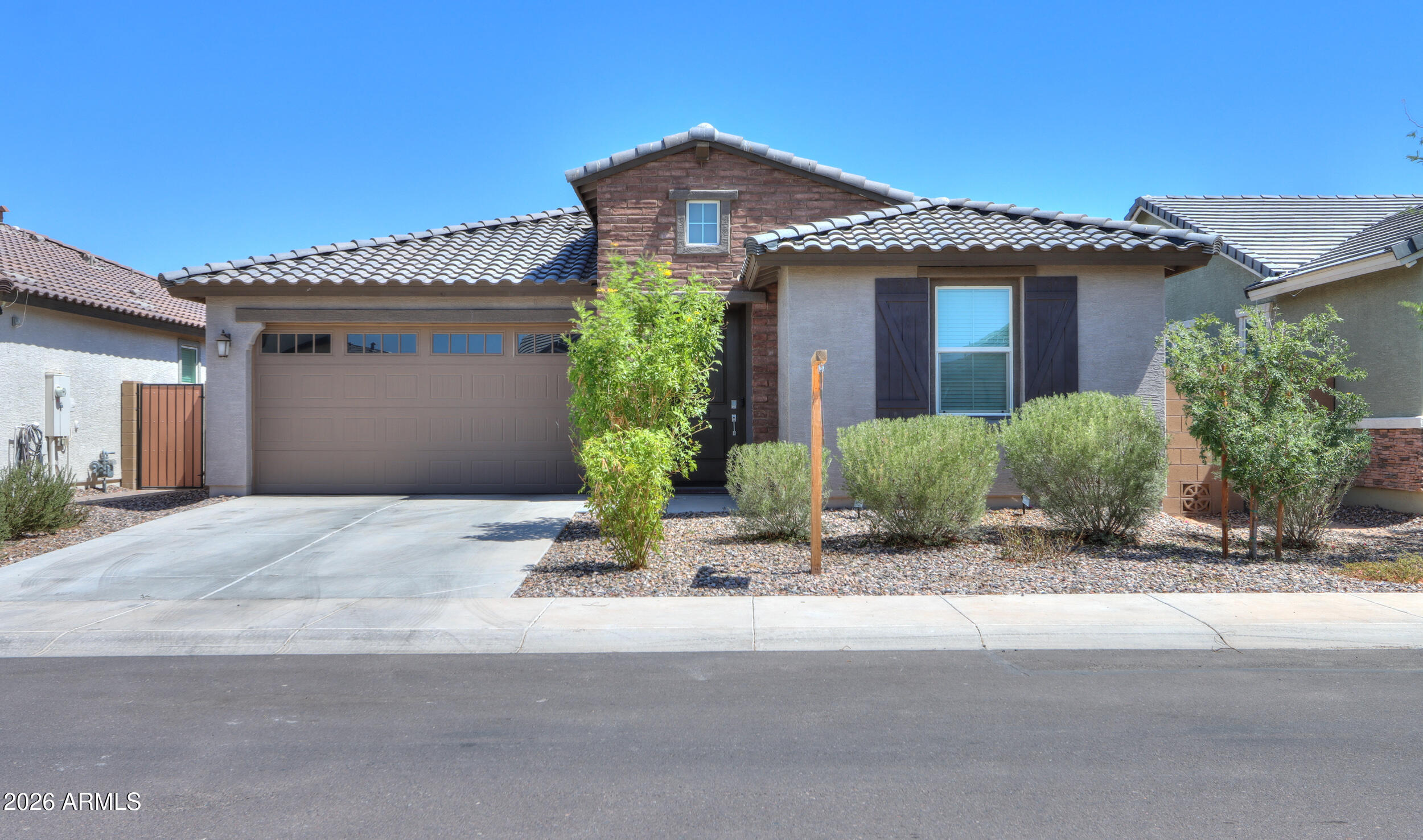 36540 W Leonessa Avenue — photo