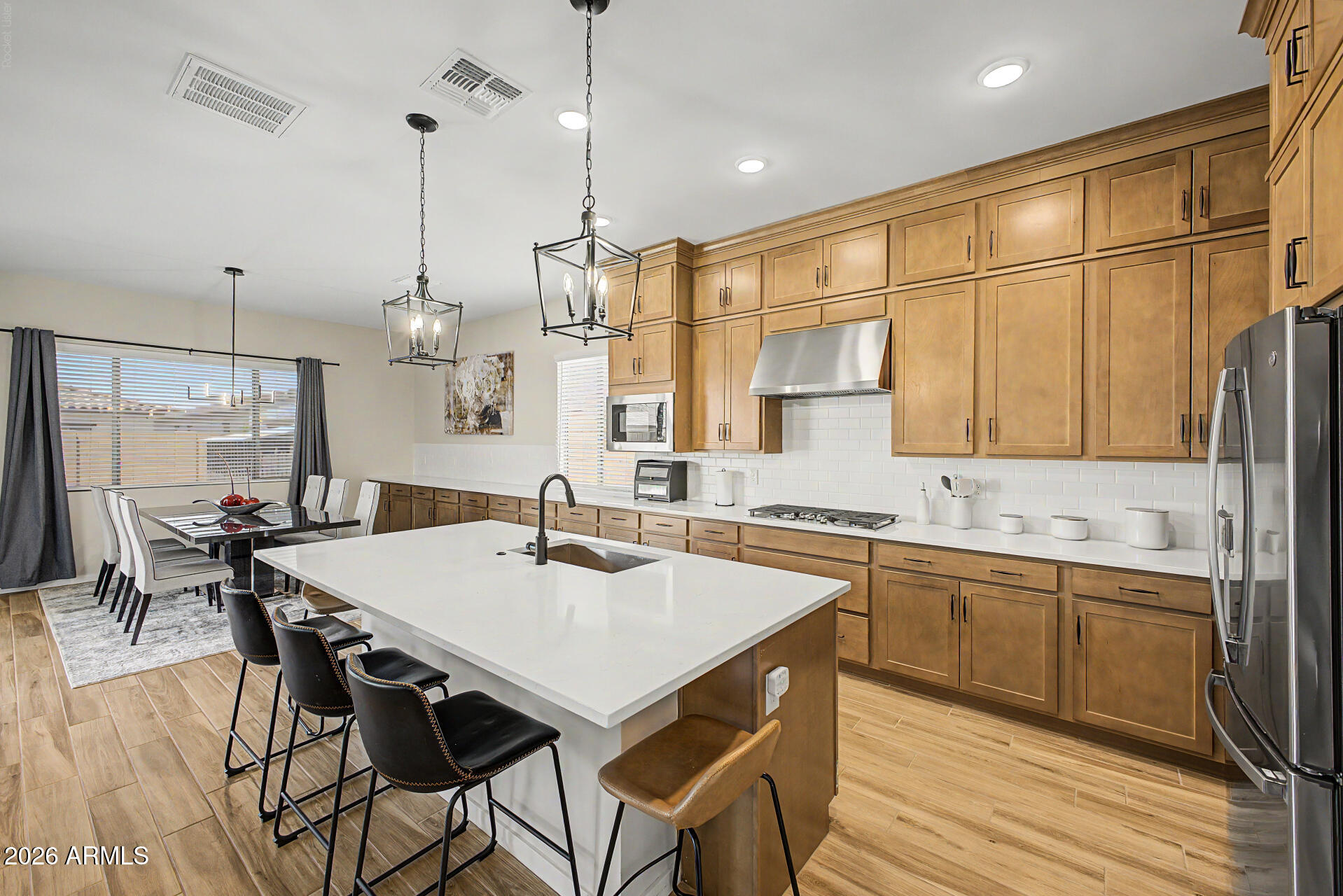 37550 W Nina Street — photo
