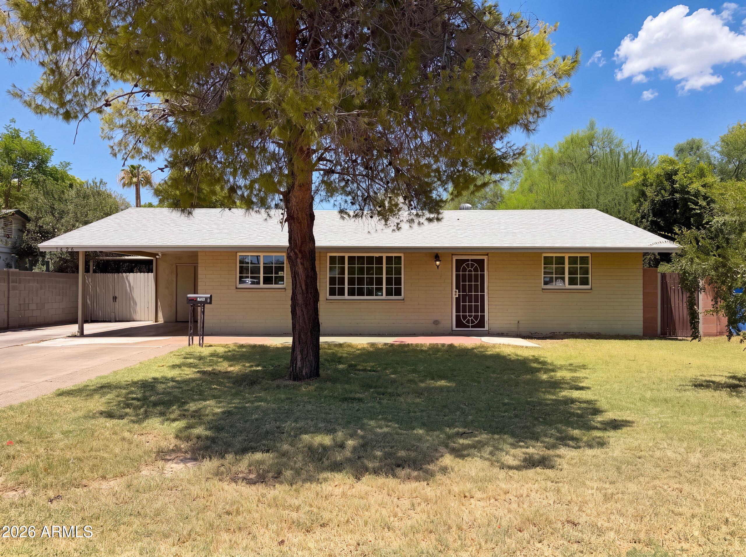 1426 E Williams Street — photo