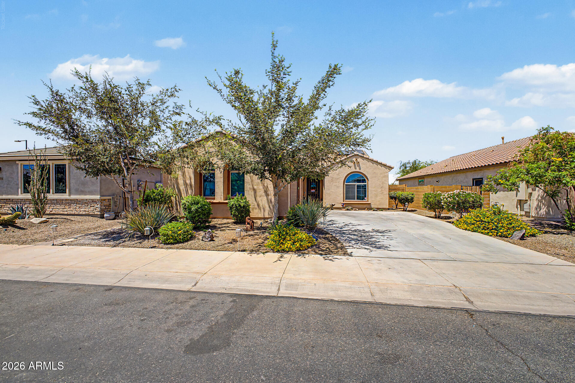 26070 W Matthew Drive — photo