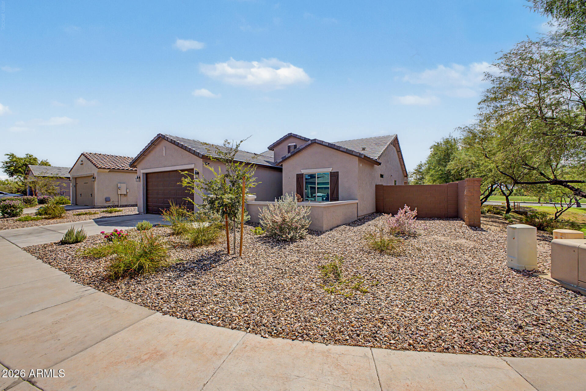 3218 N Lafayette Drive — photo