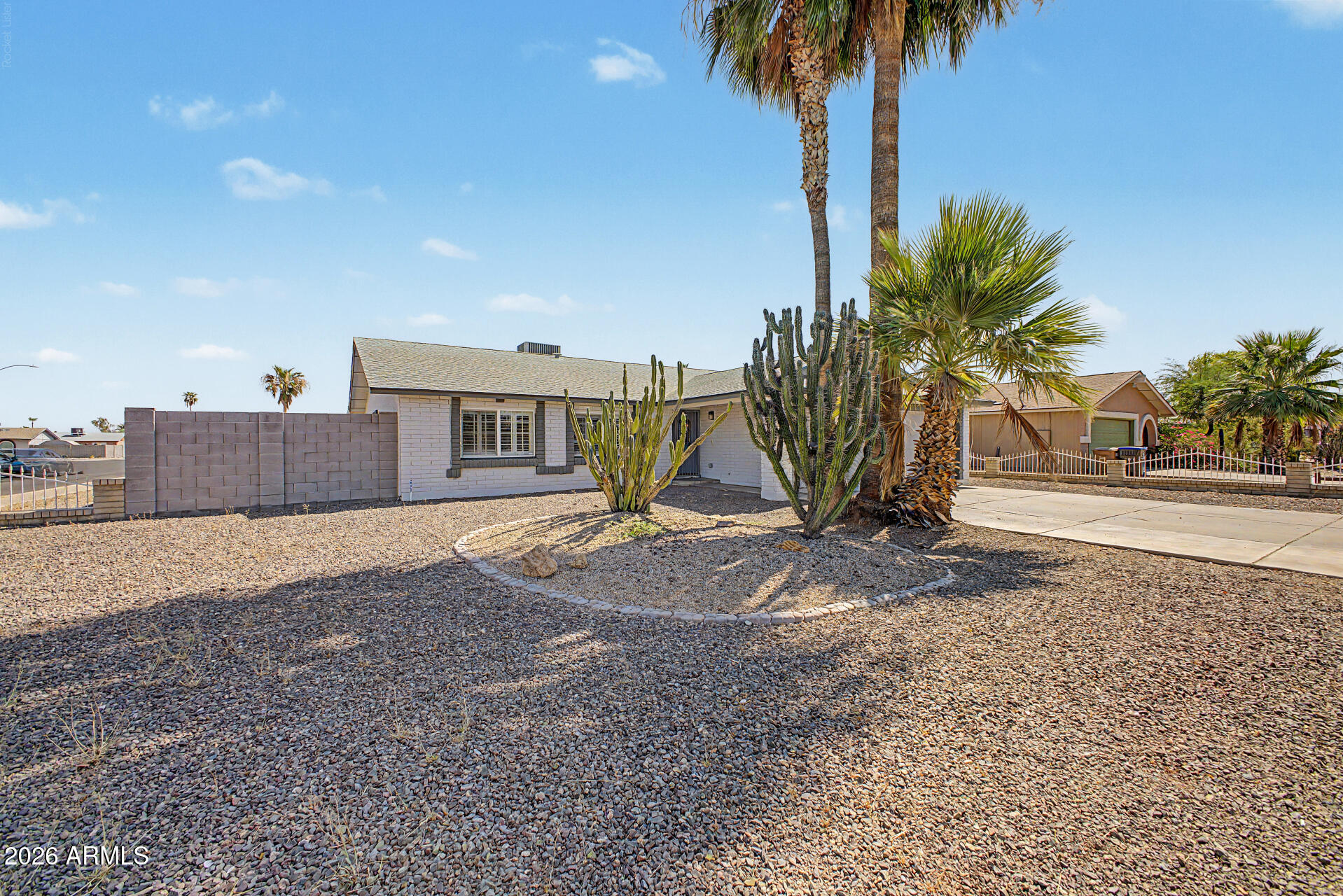 7244 W Sunnyslope Lane — photo