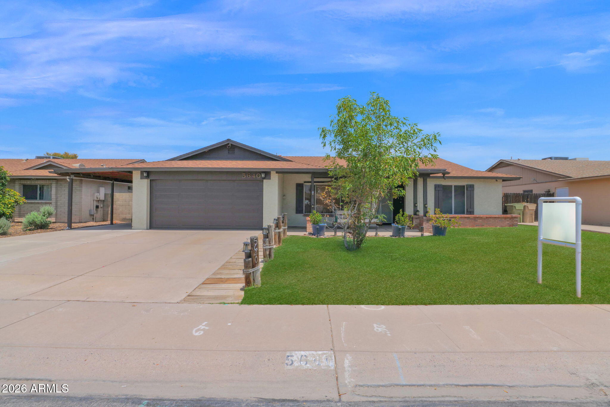 5640 W Redfield Road — photo