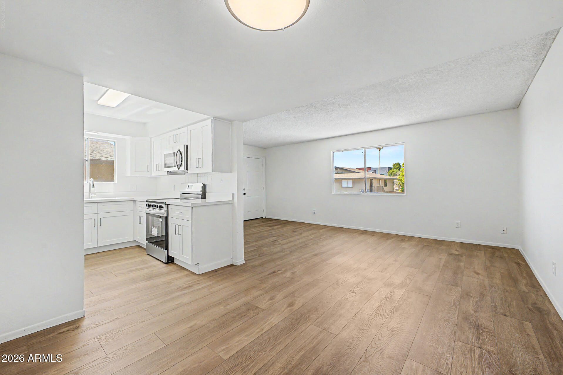 4749 E Moreland Street — photo