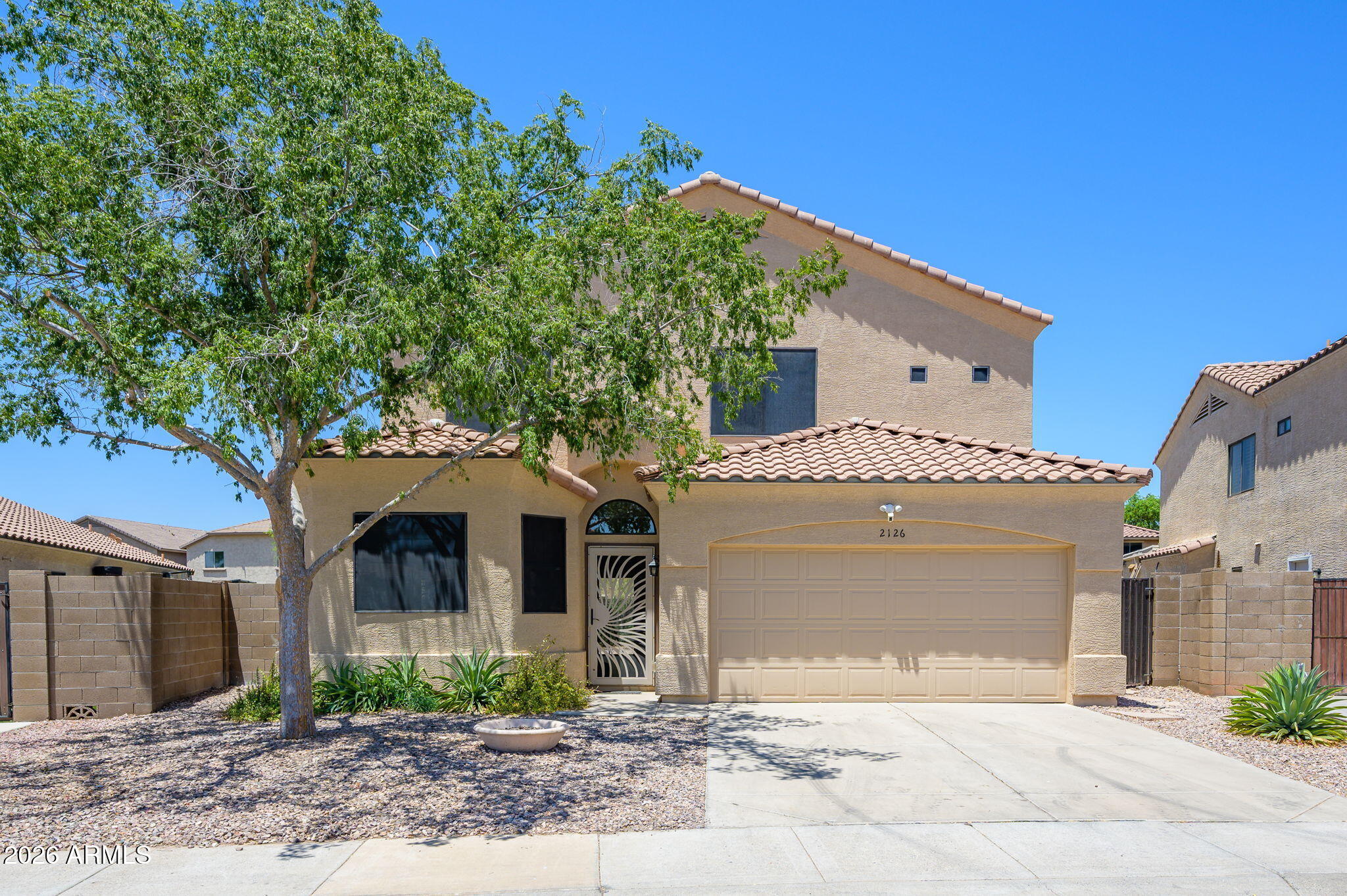 2126 W Carol Ann Way — photo