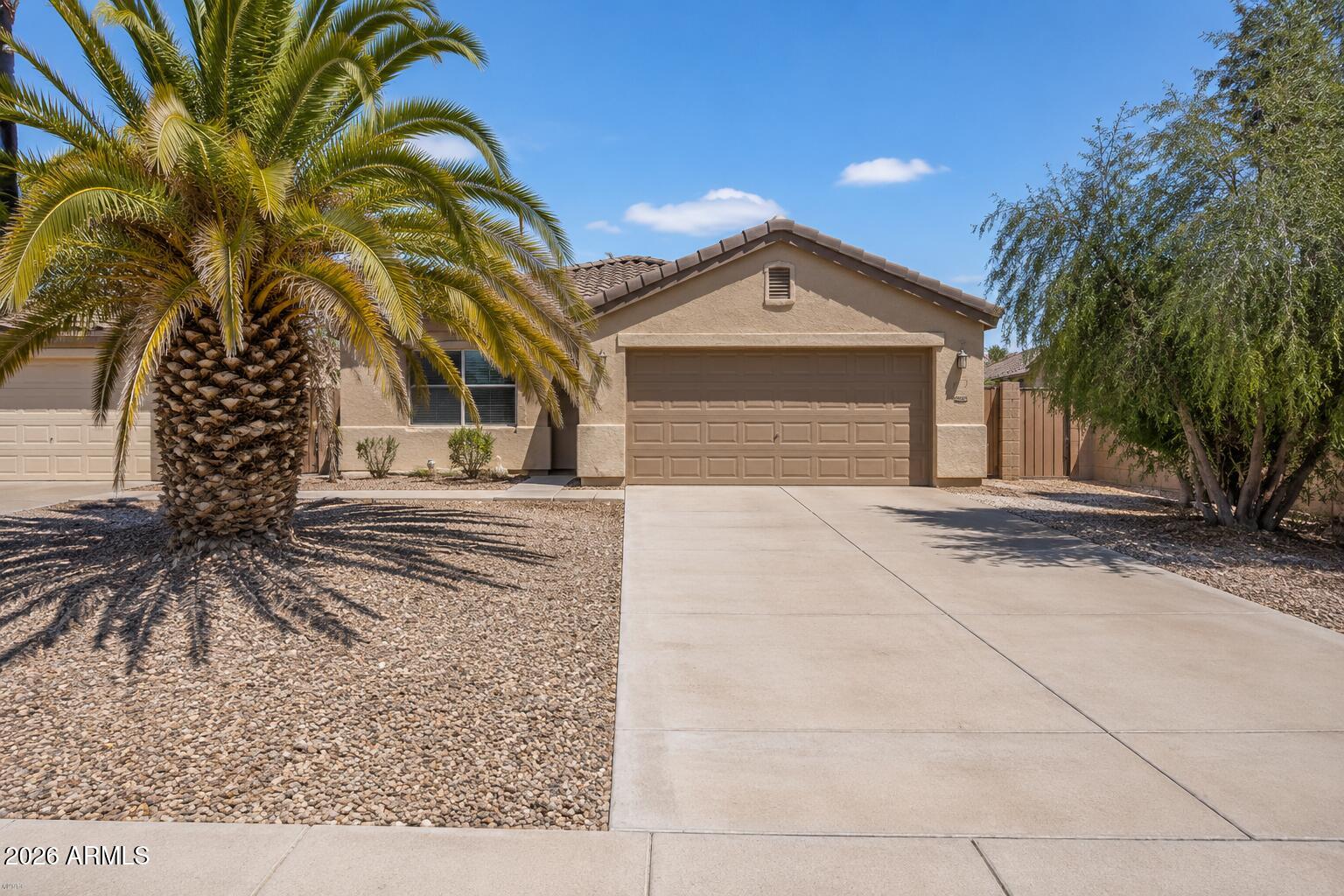 100 W Dana Drive W — photo
