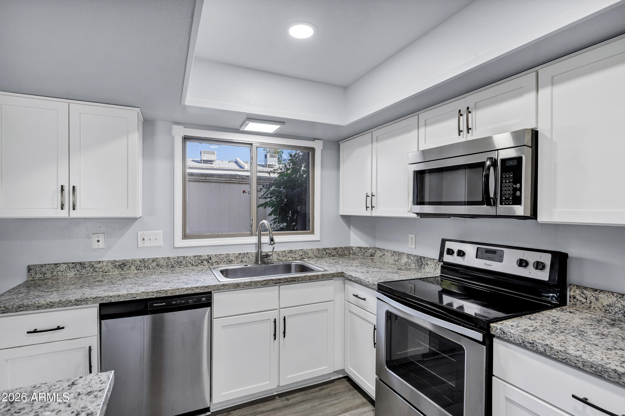 14 E Hermosa Drive — photo