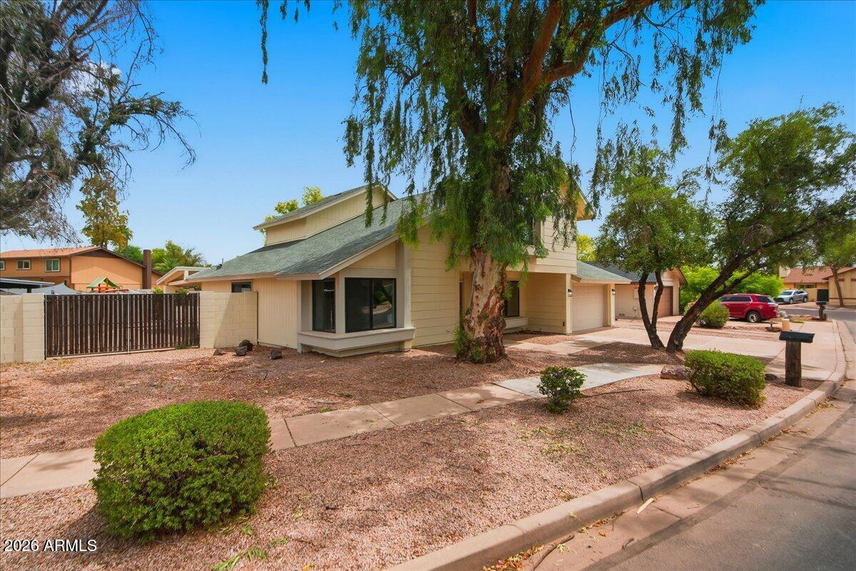 1865 S Ash Circle, Mesa, AZ 85202 | Realty.com