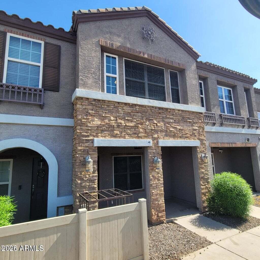 2367 E Huntington Drive — photo