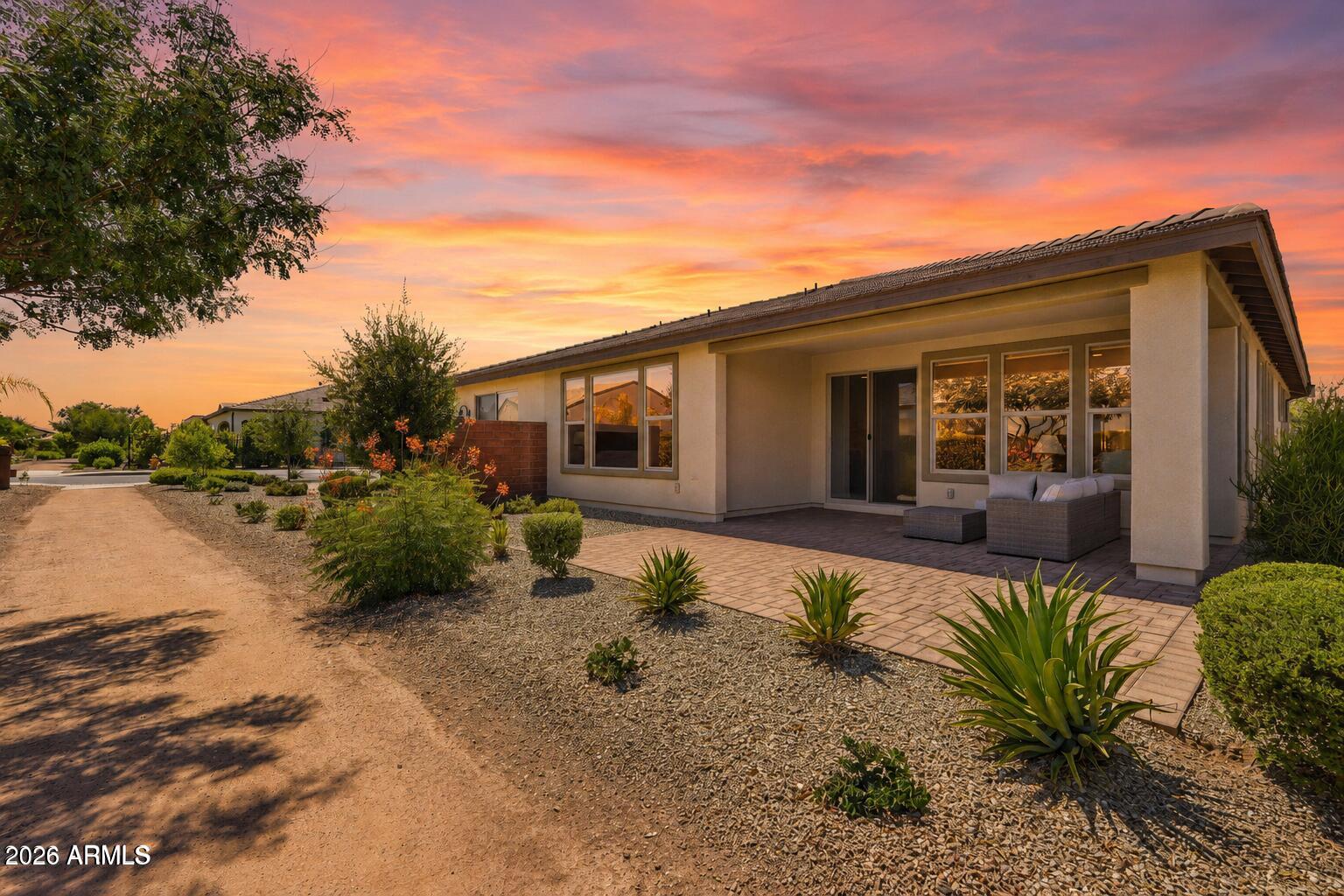 484 E Citrus Hollow Way — photo