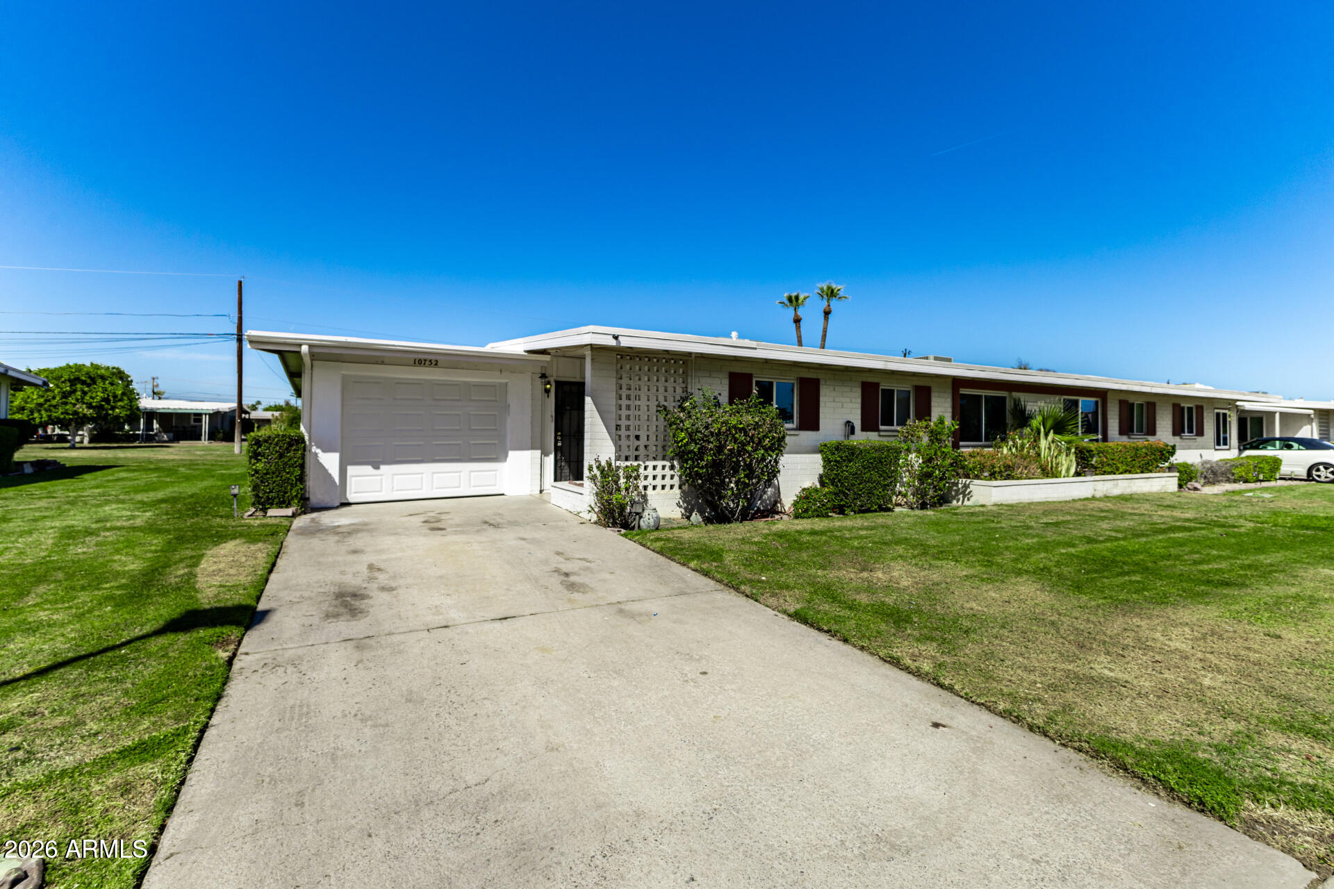 10752 W Peoria Avenue — photo