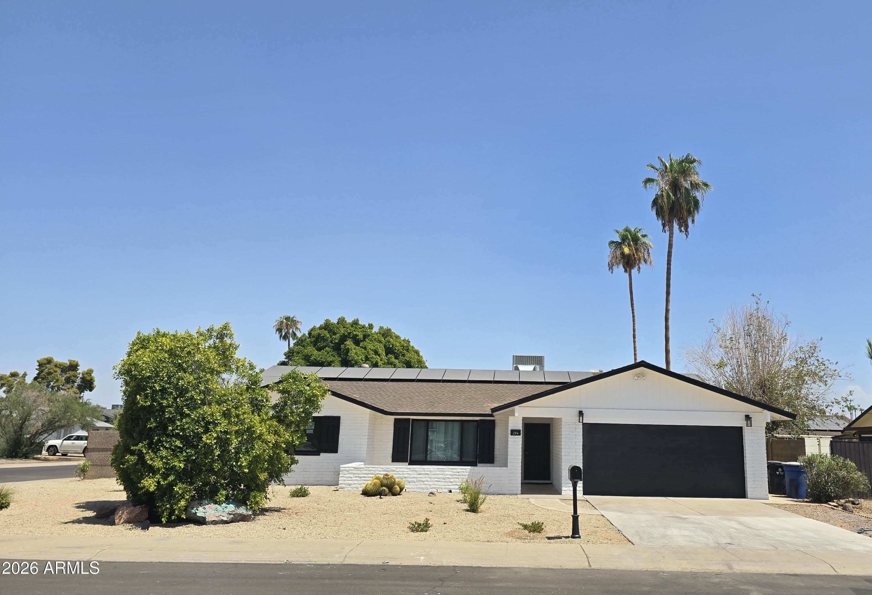 204 E Fleet Drive — photo