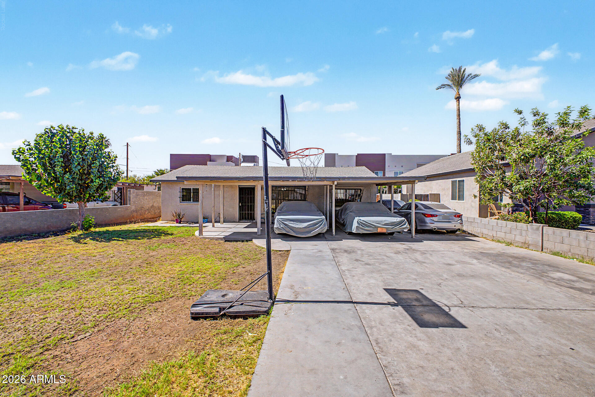 3915 E Cheery Lynn Road — photo