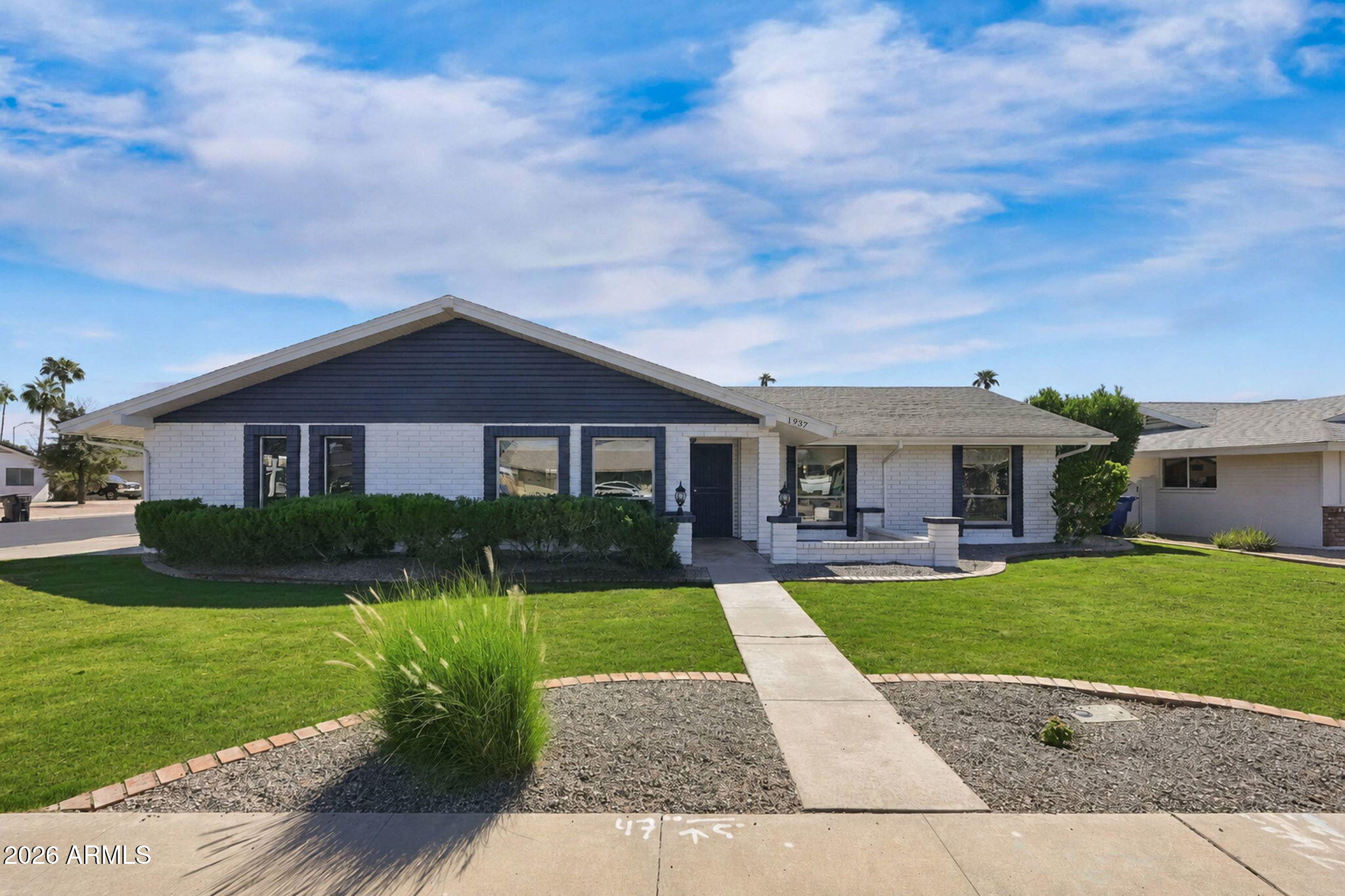 1937 E Inglewood Street — photo