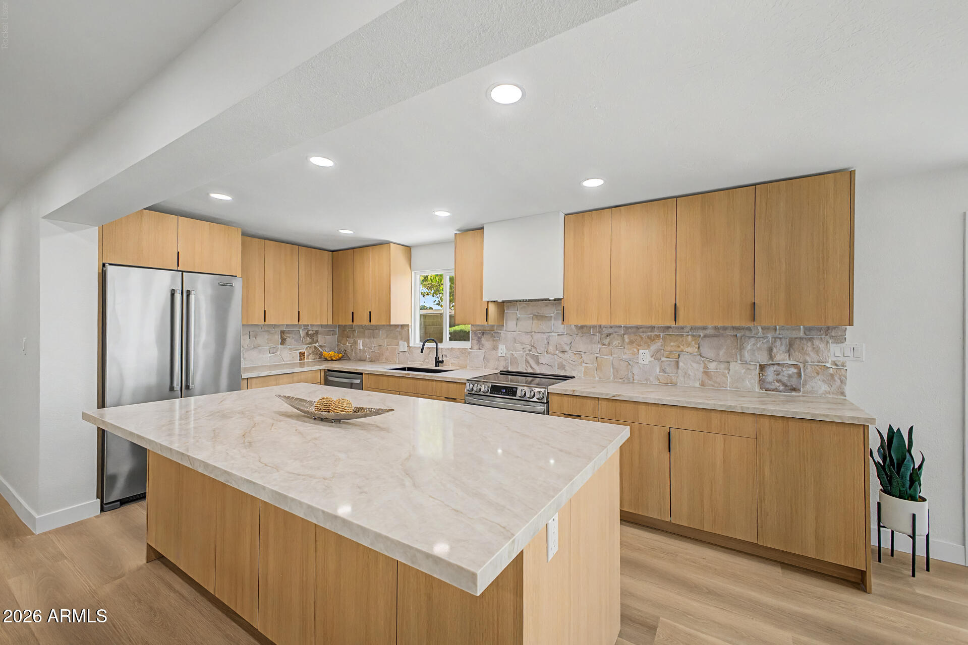 3440 E Sunnyside Drive — photo