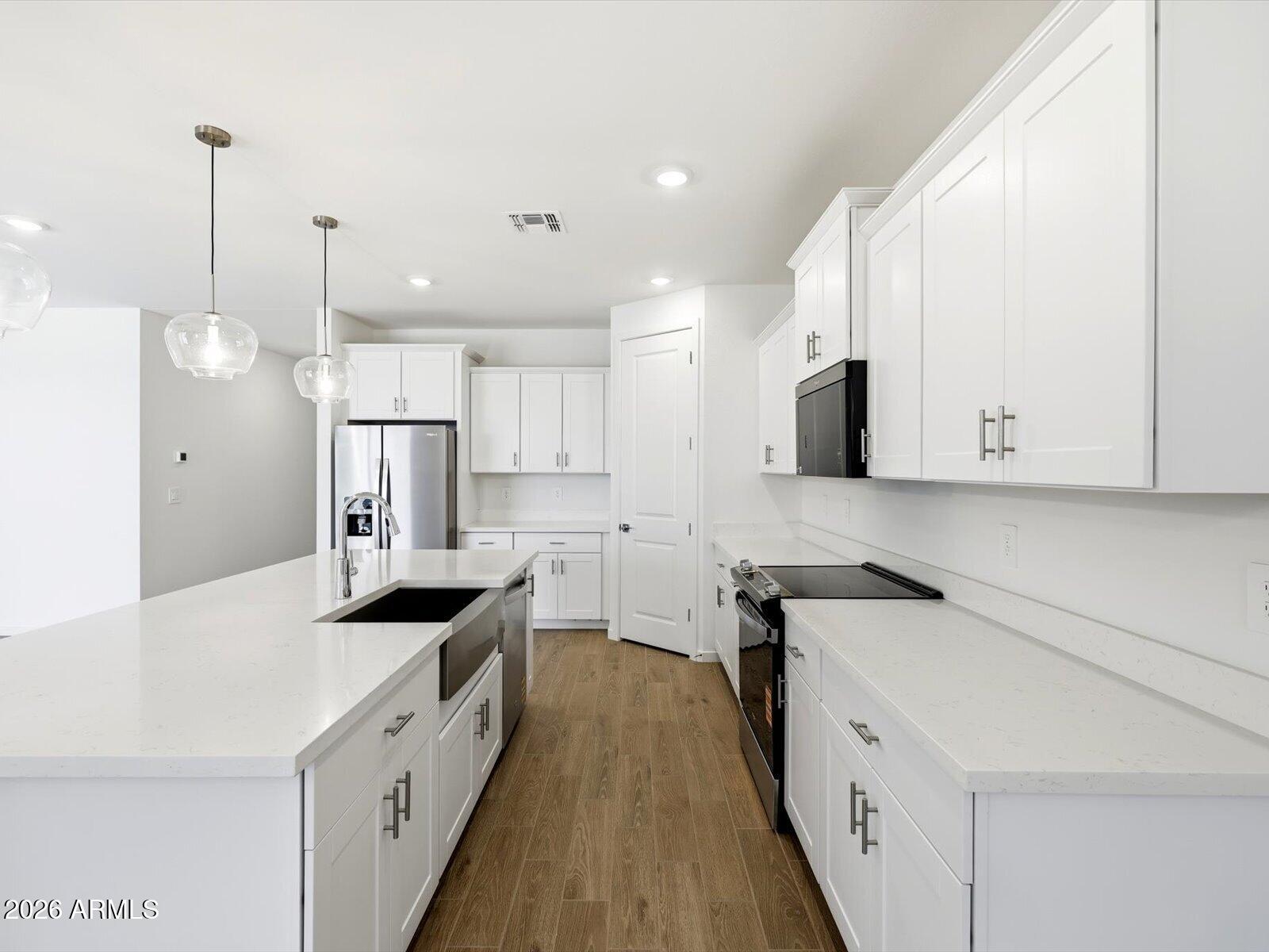 24451 W Gwen Street — photo