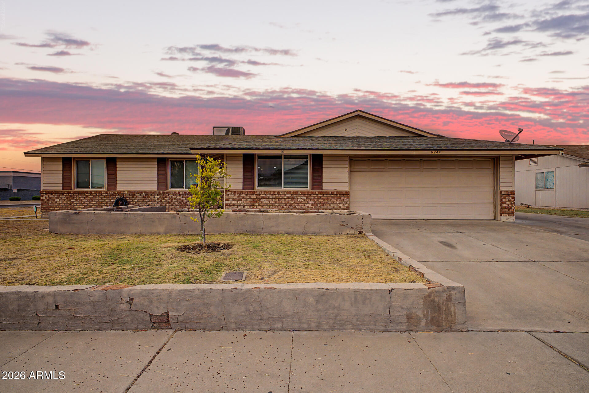 6244 W Karen Lee Lane — photo
