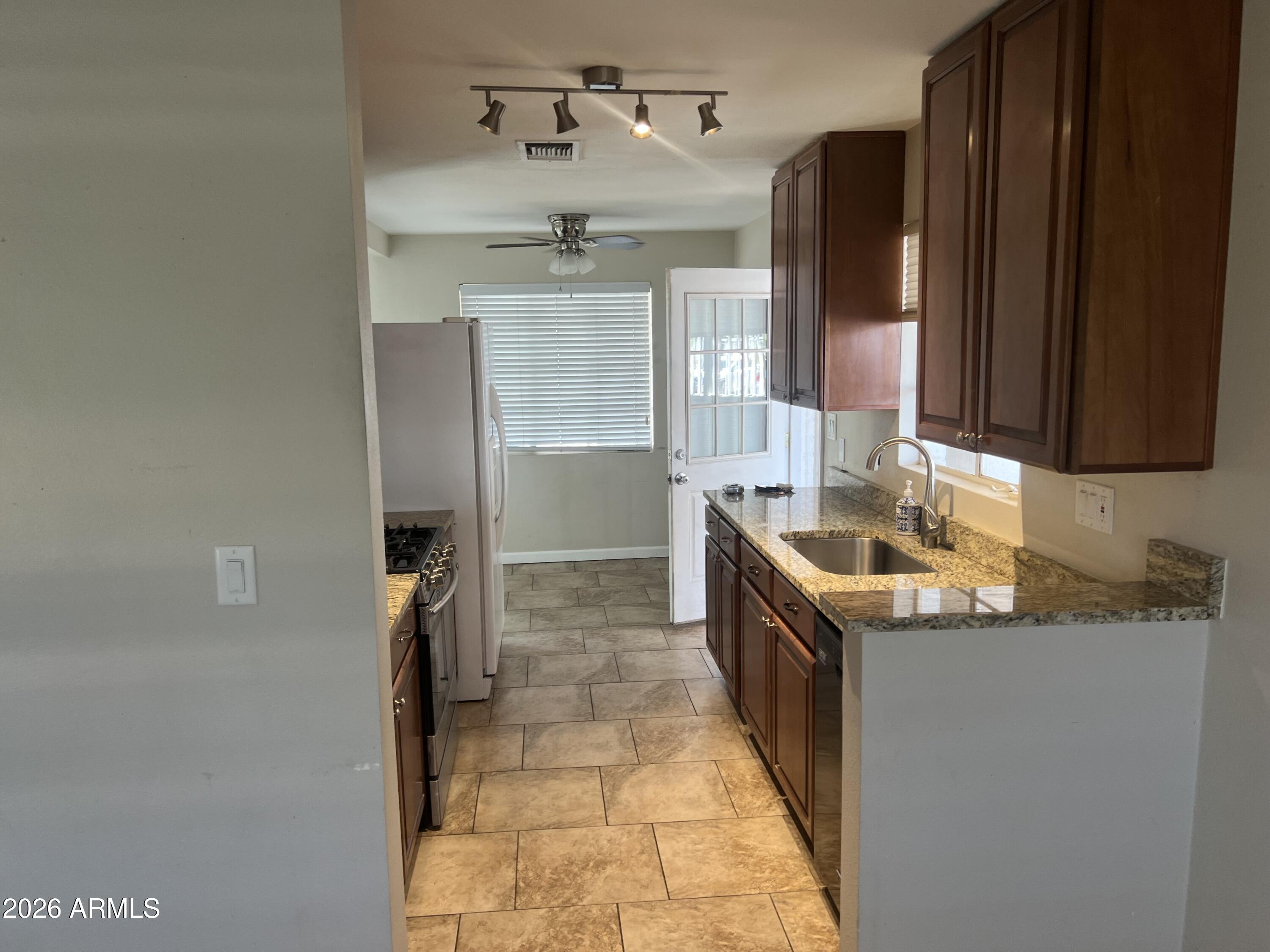 1031 W Romo Jones Street — photo