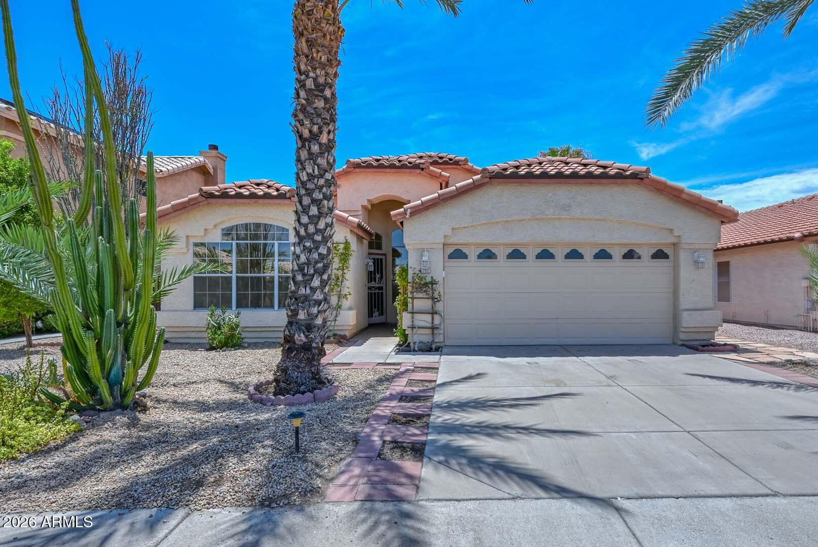 7911 W Kimberly Way — photo