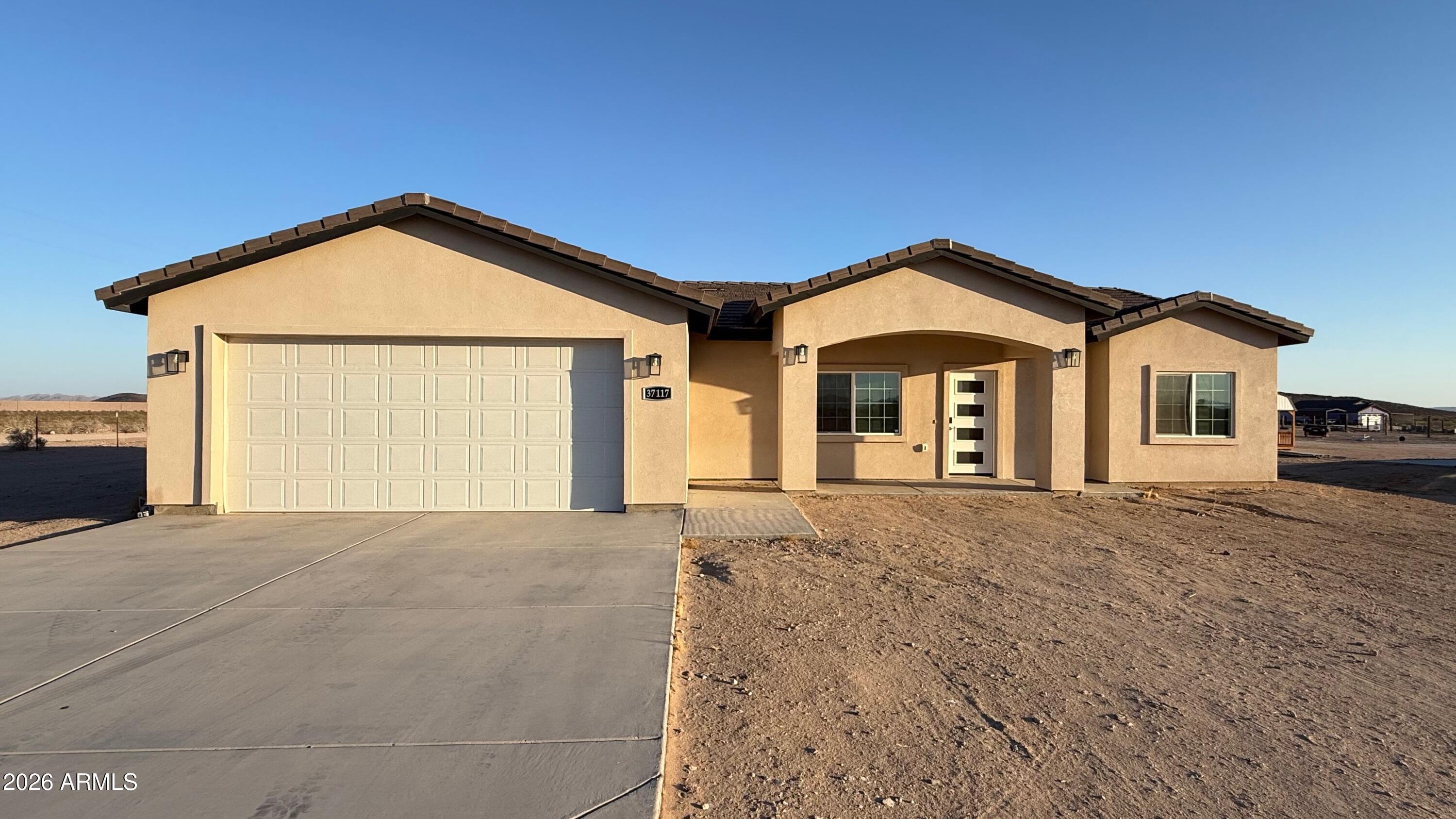 37117 W Raymond Street — photo