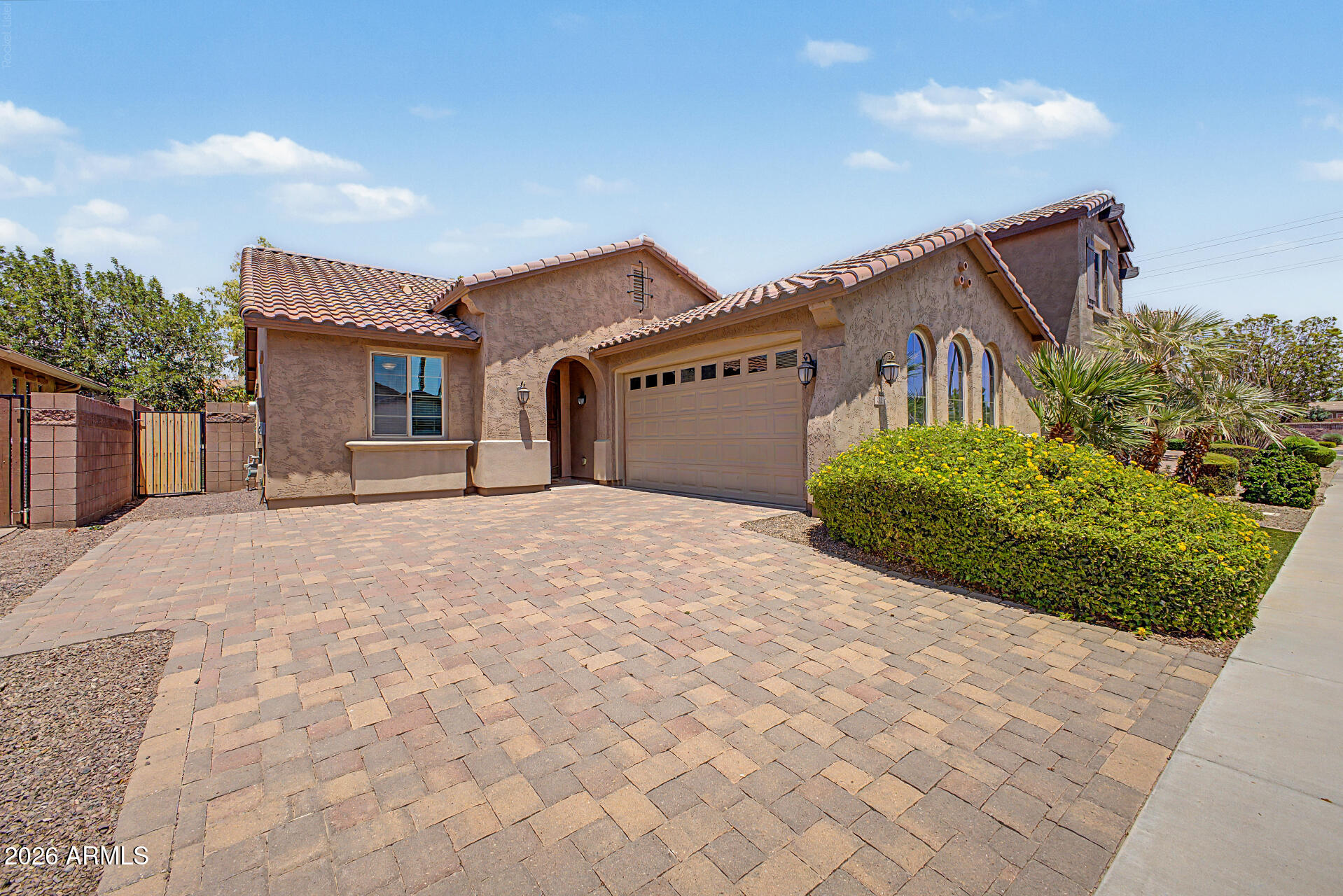 272 E Glacier Drive — photo