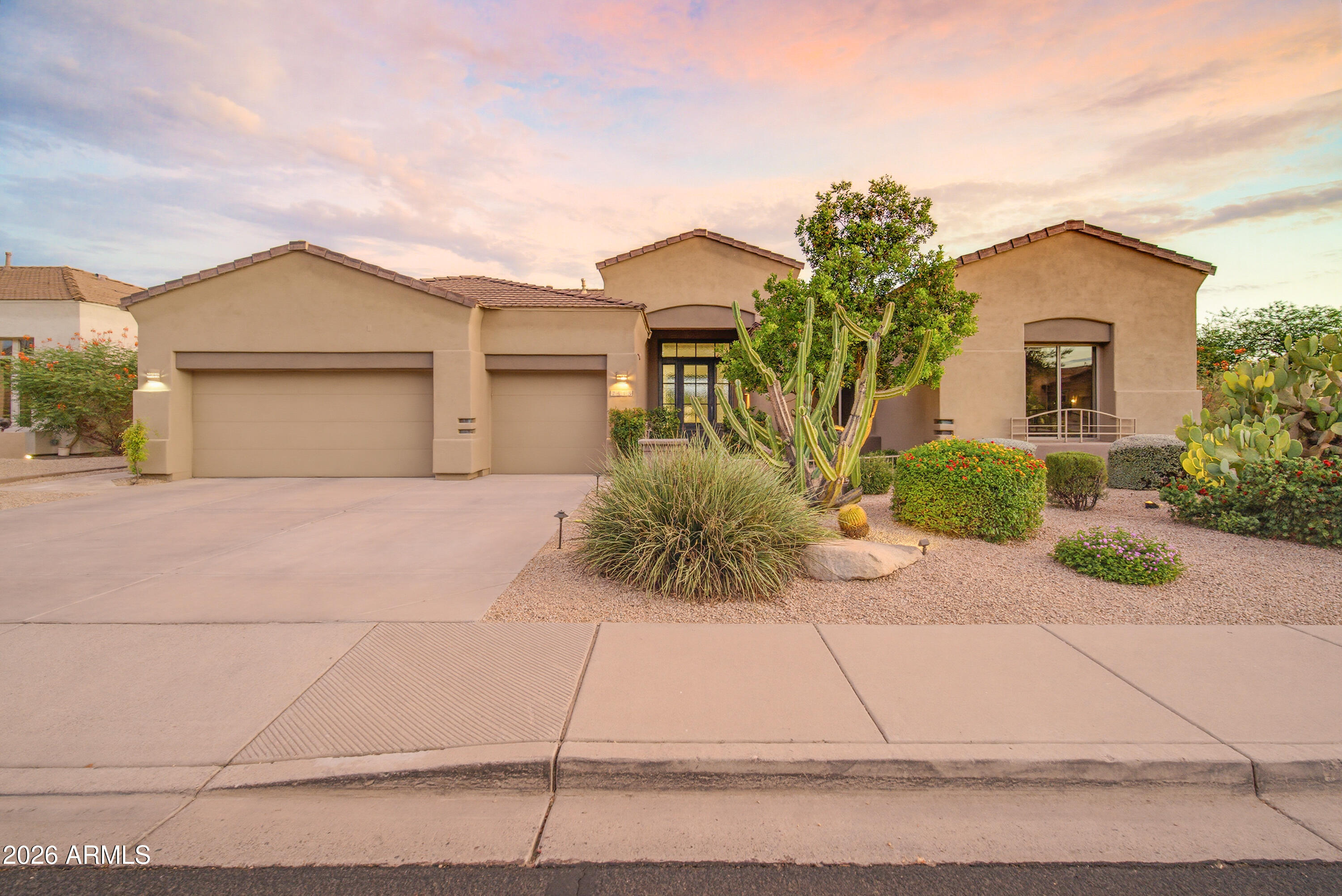 7413 E Wing Shadow Road — photo