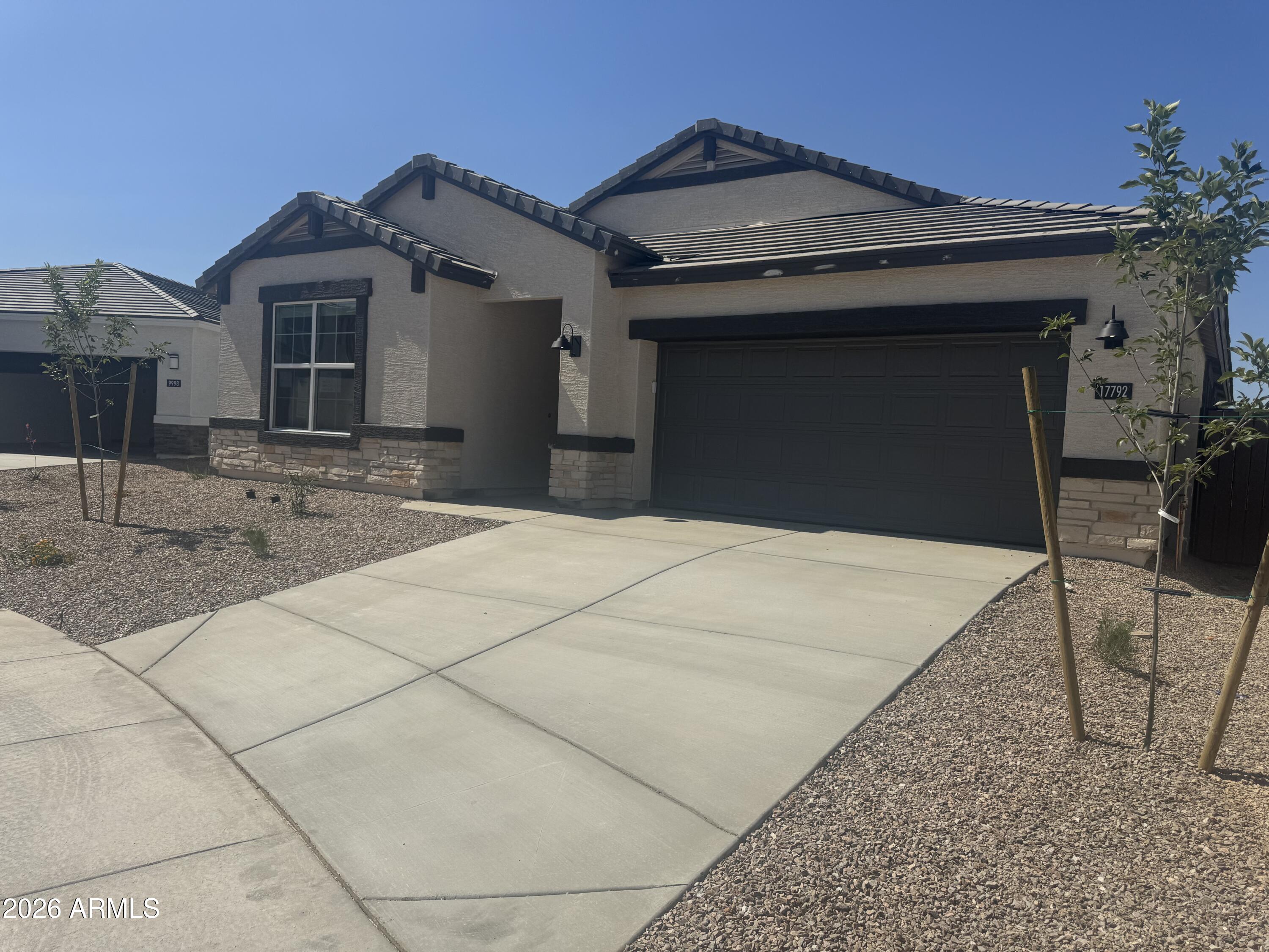 17659 W Onyx Avenue — photo