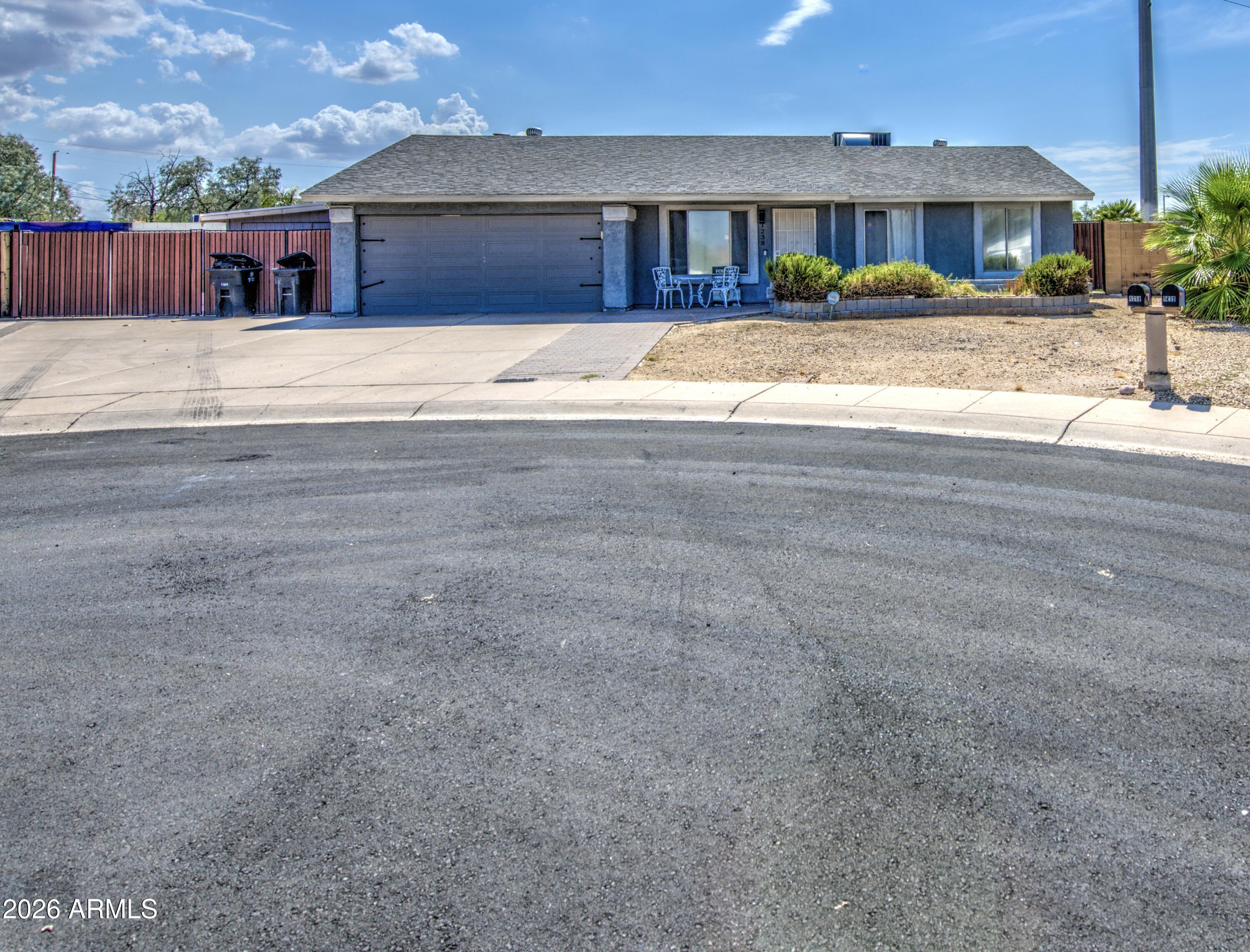 1238 W Auburn Drive — photo