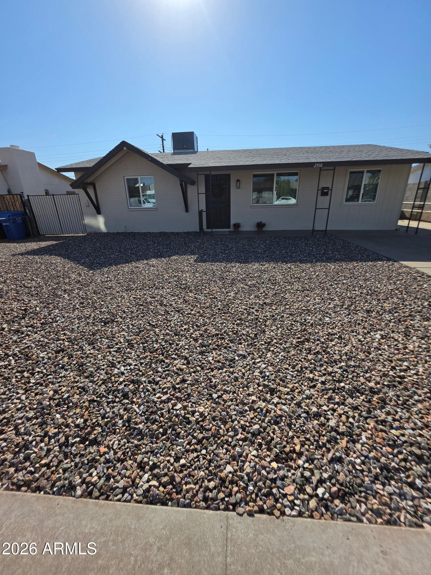 2516 N 47th Drive — photo