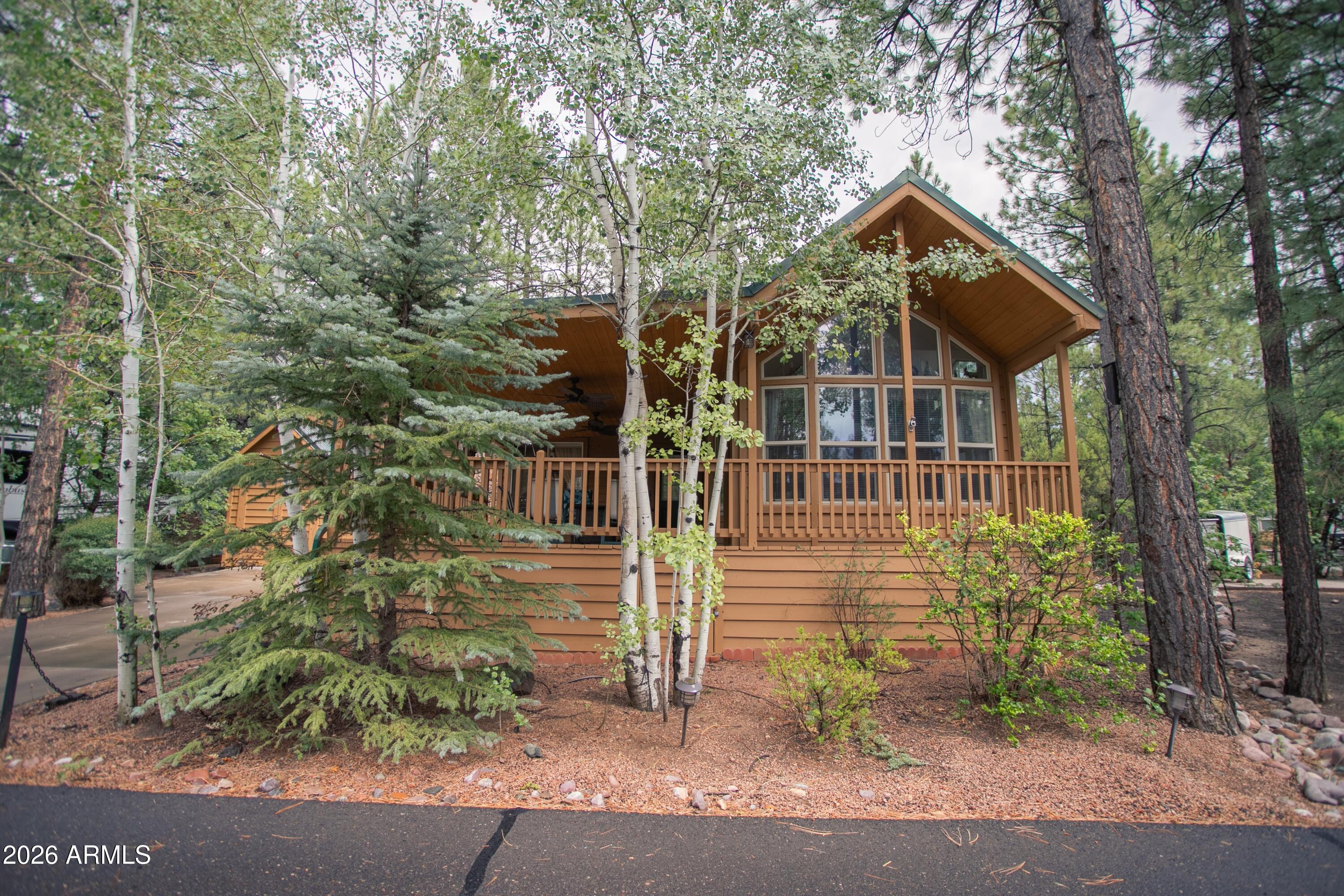 2211 E Hanging Tree Trail — photo
