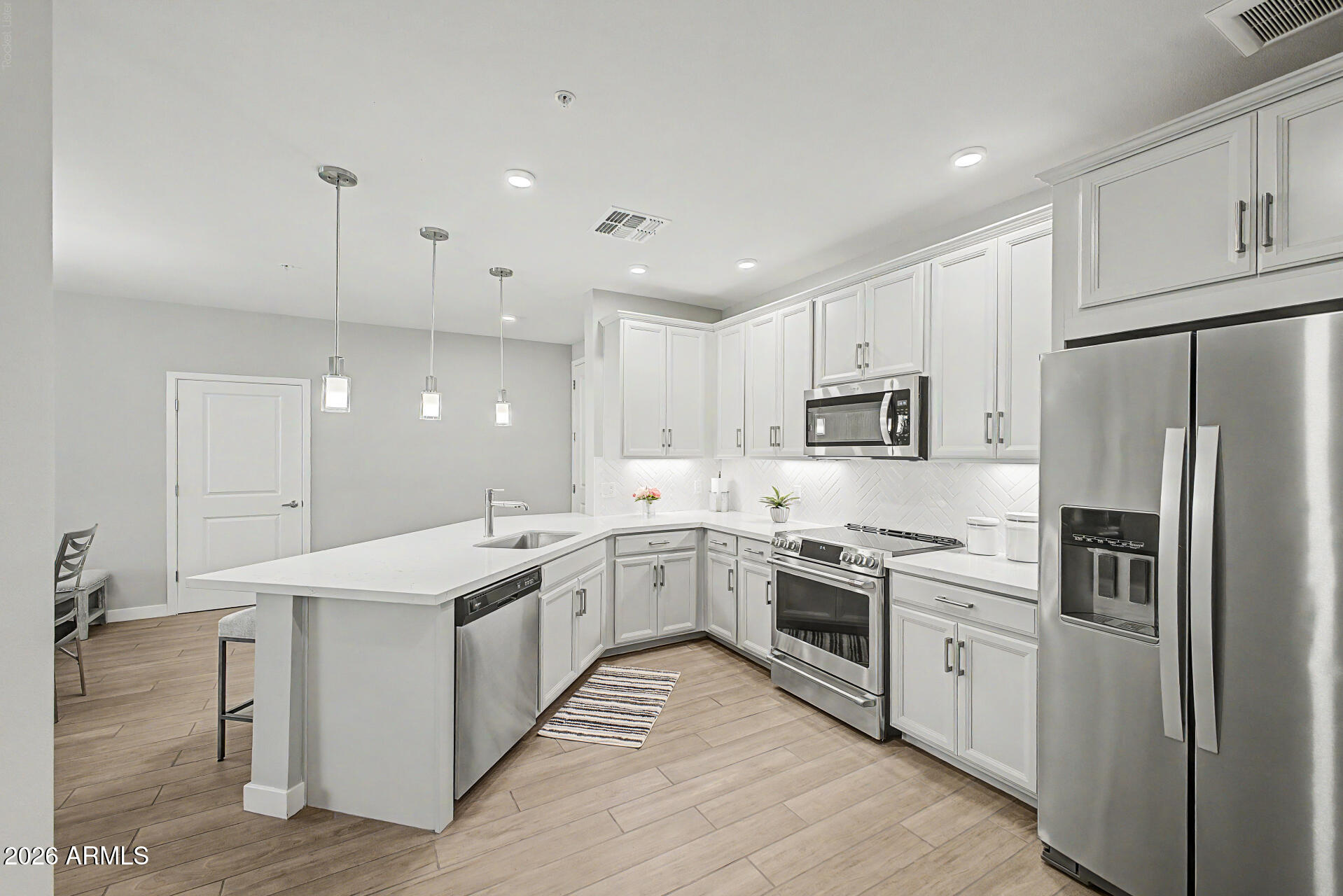 2511 W Queen Creek Road 213 — photo