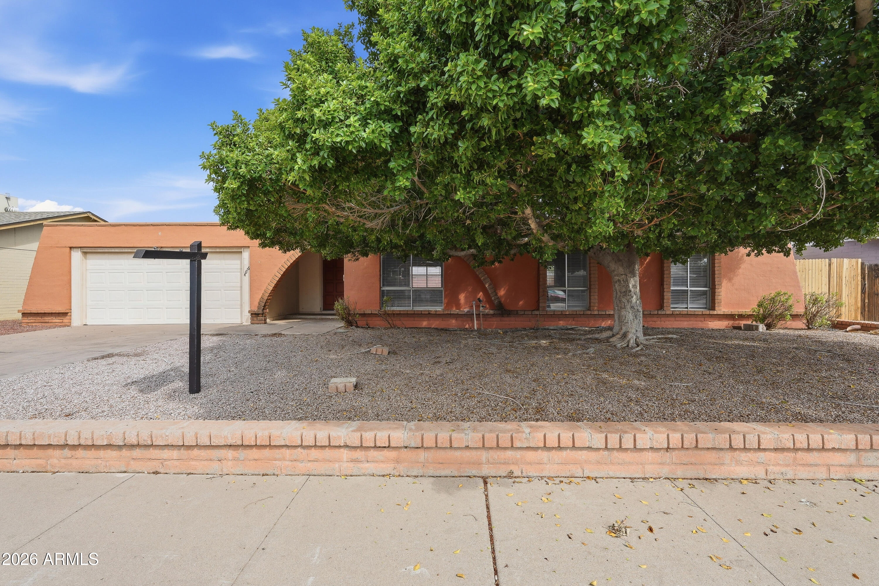 4616 W Saguaro Drive — photo