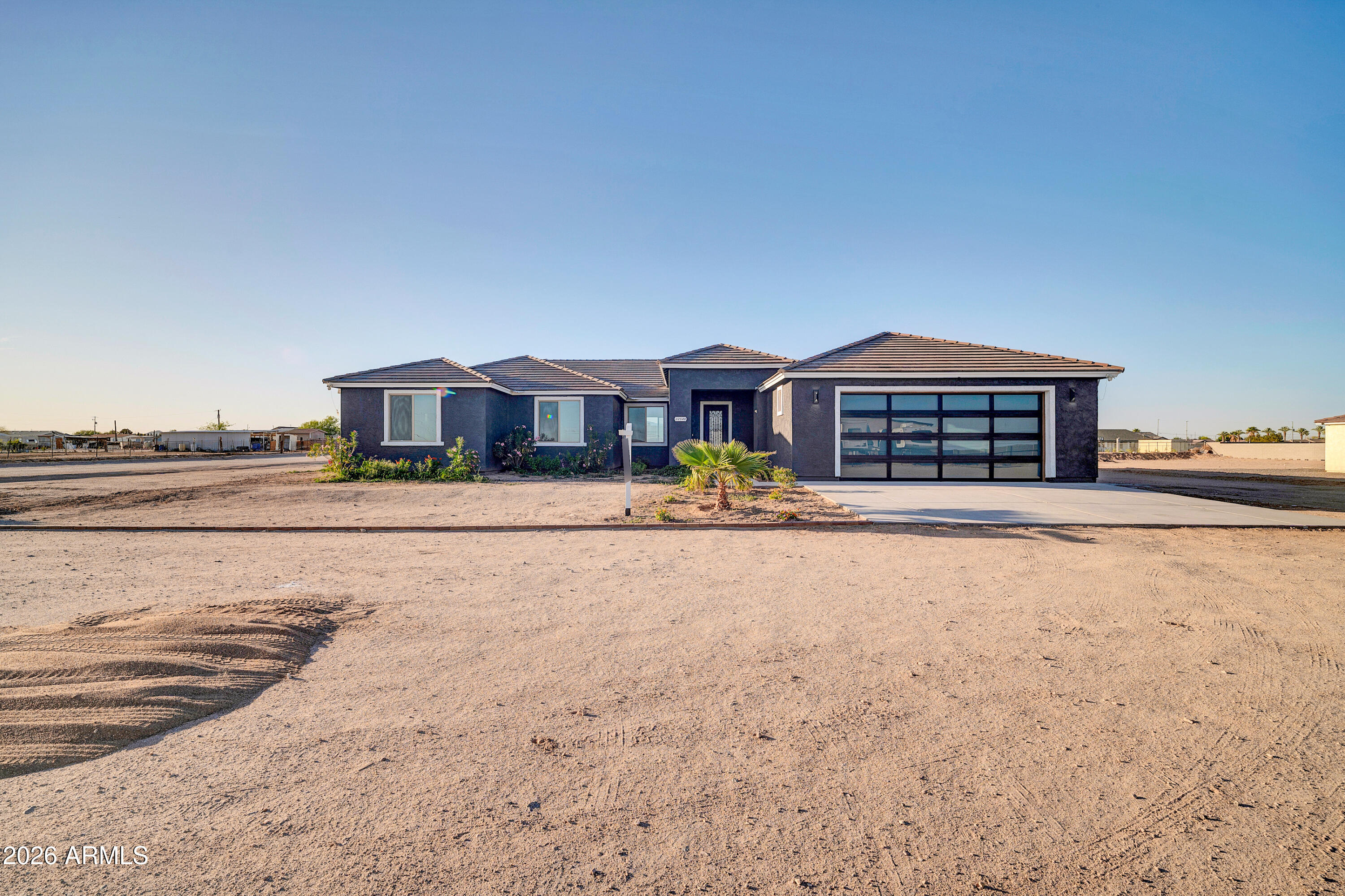 22548 W Huntington Drive — photo