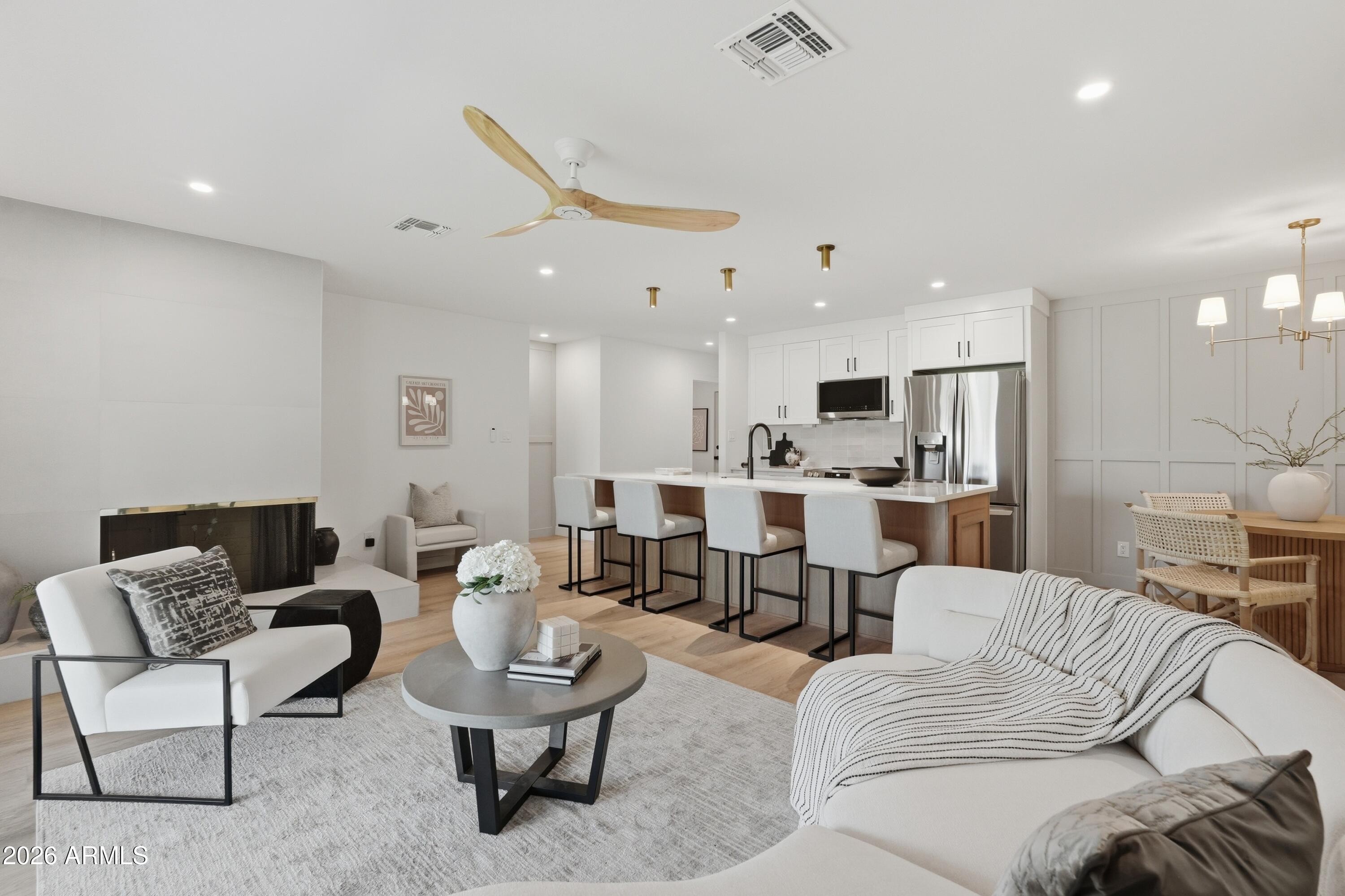 1318 E la Jolla Drive — photo