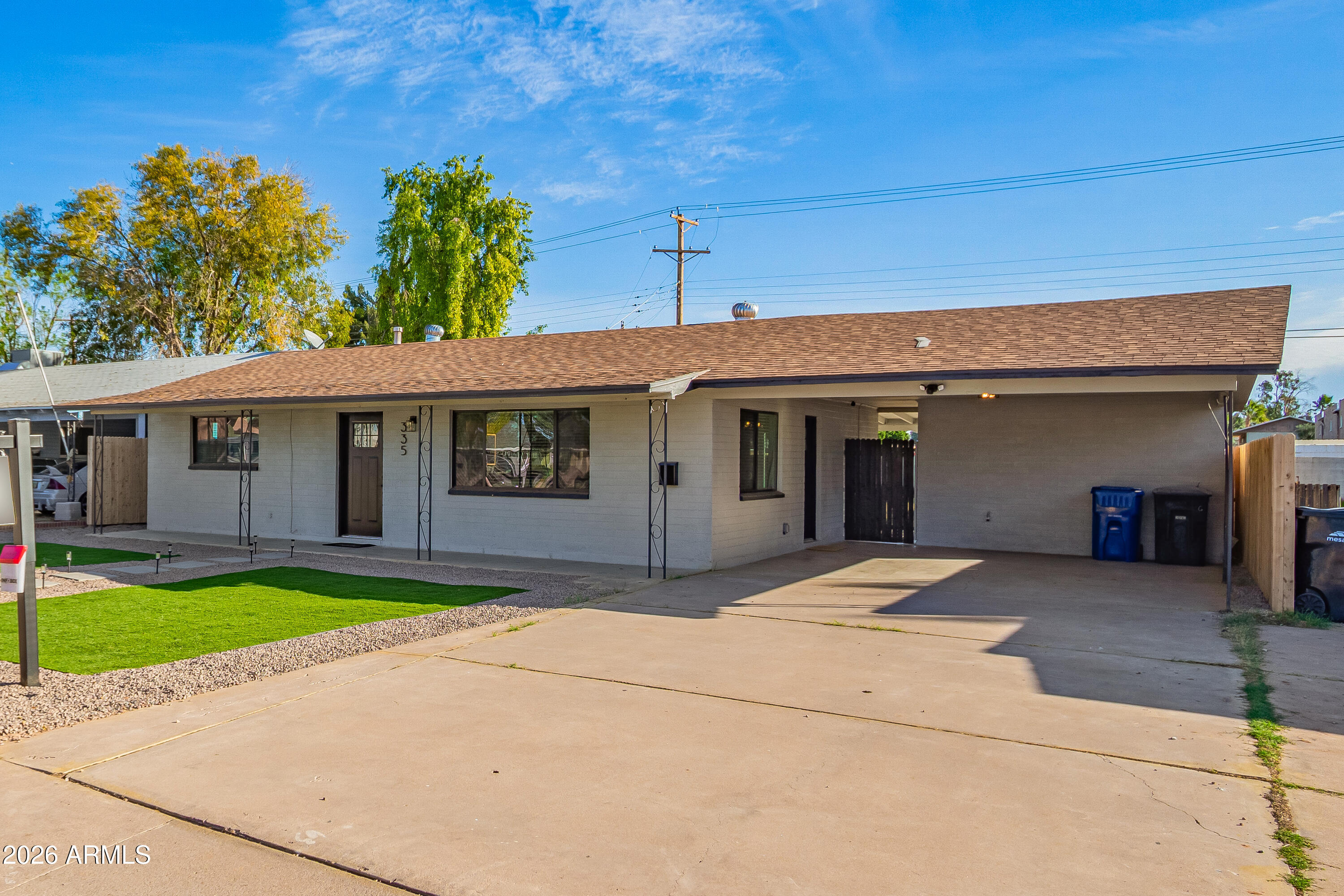 335 S Harris Drive — photo