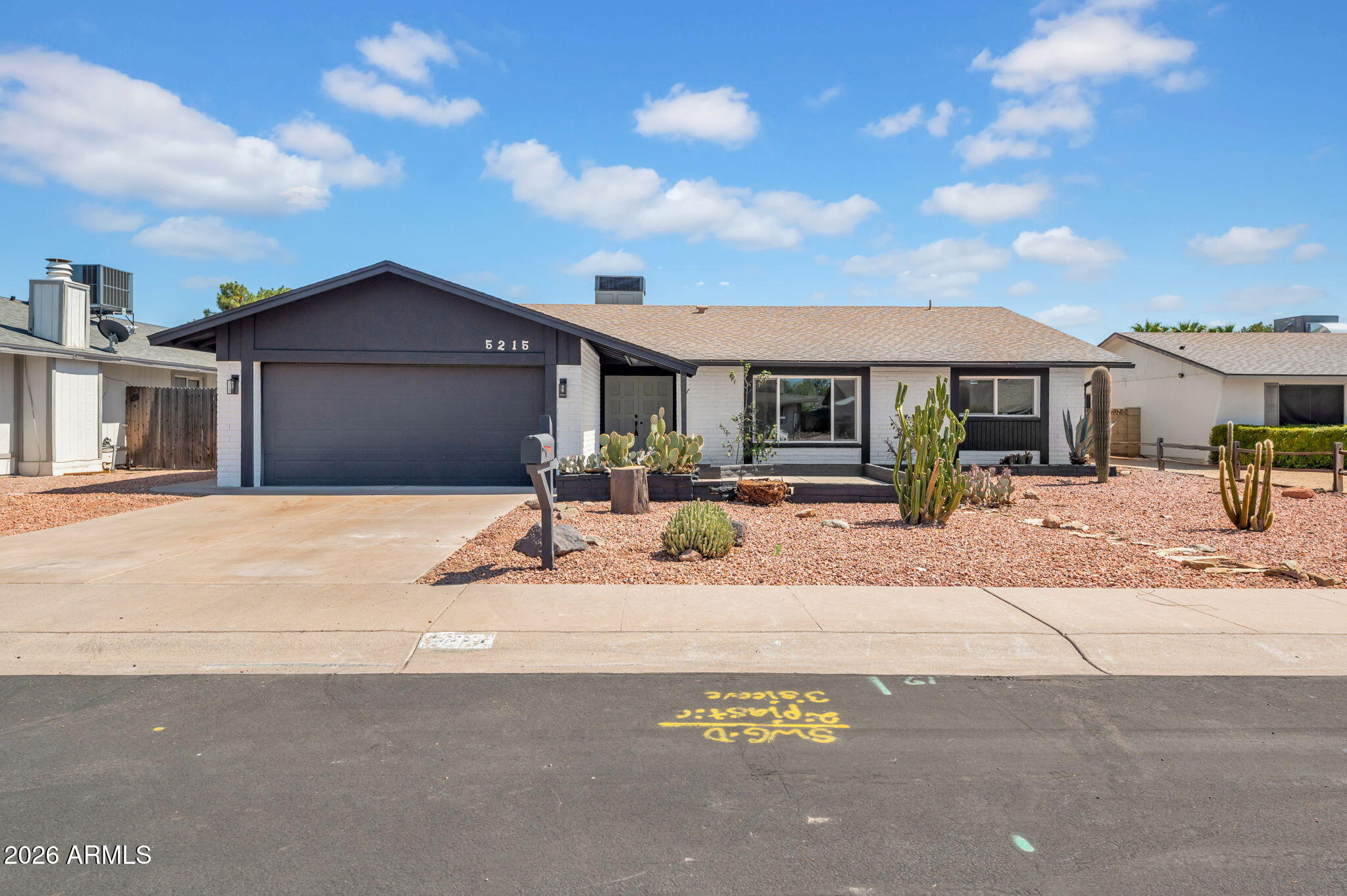 5215 W Hearn Road — photo
