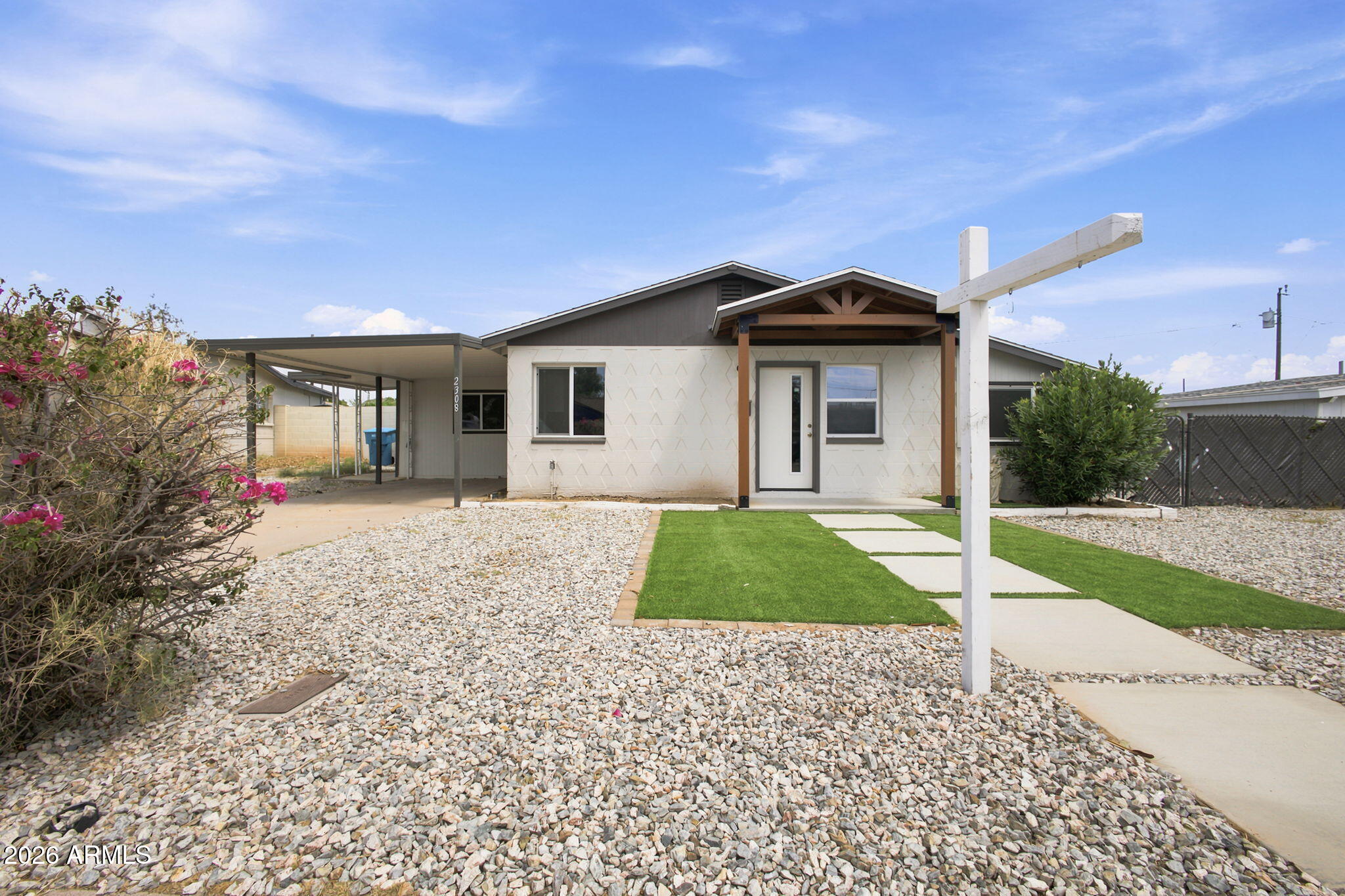 2308 E Delgado Street — photo