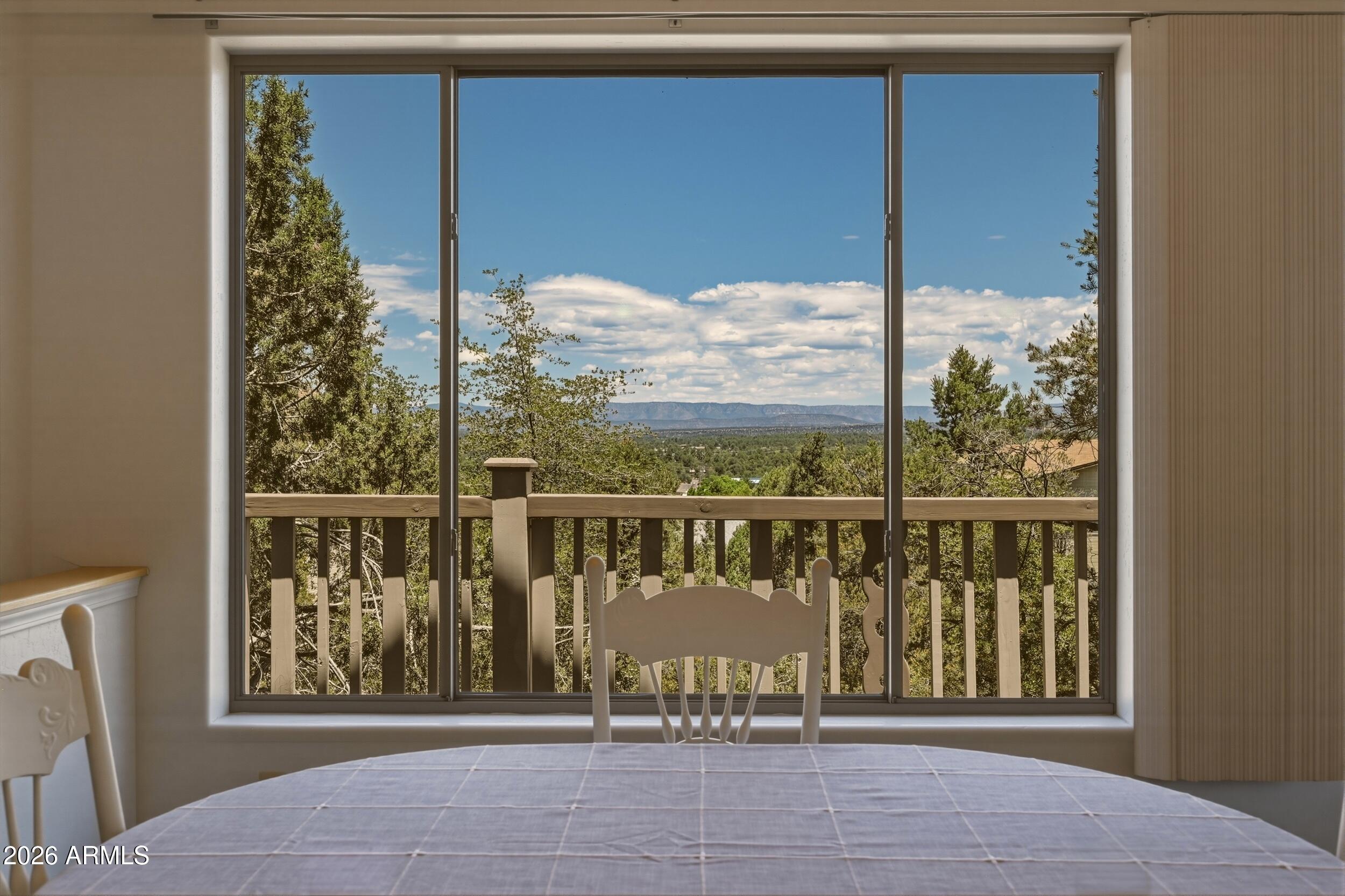 1131 S Sycamore Circle — photo
