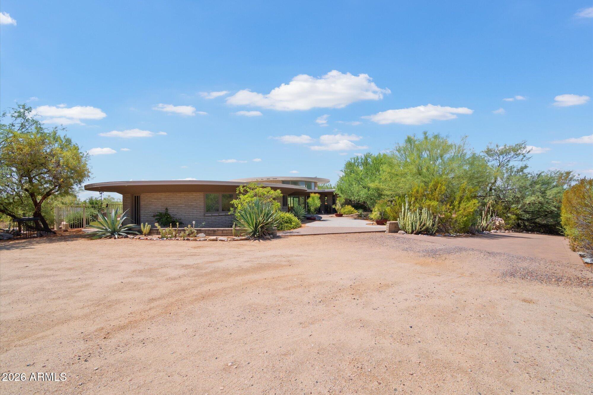 6111 N Palo Cristi Road — photo