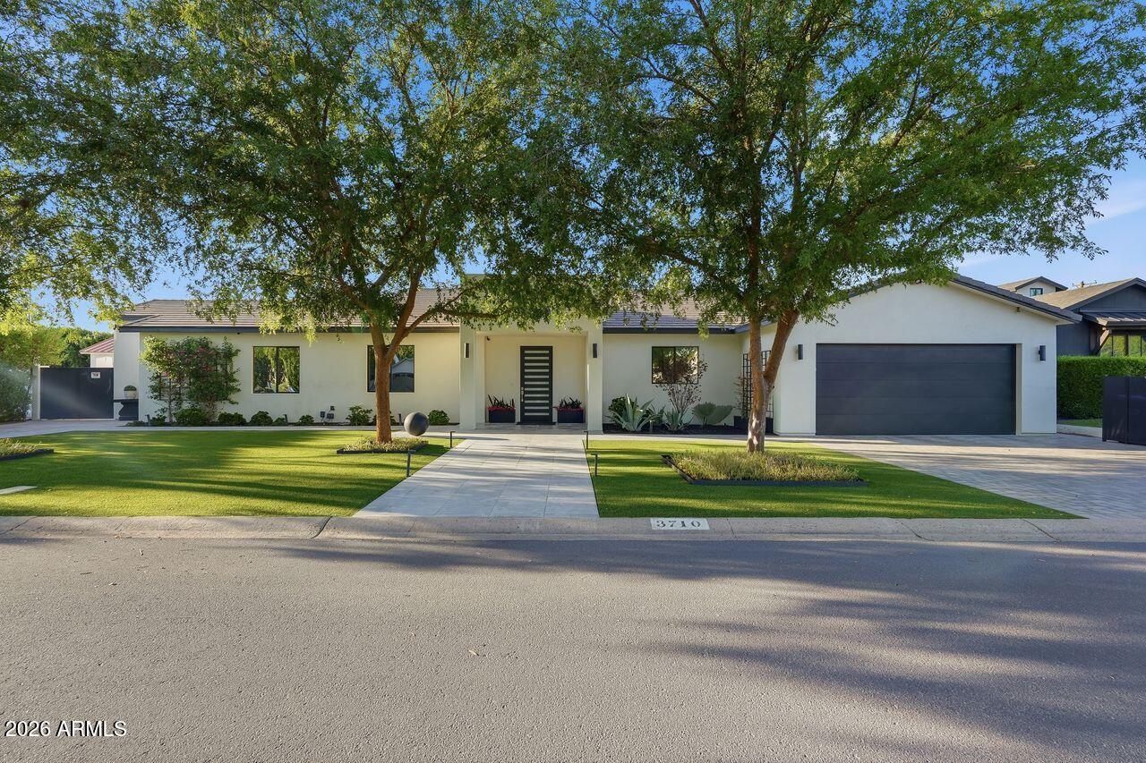 3710 E Hazelwood Street — photo