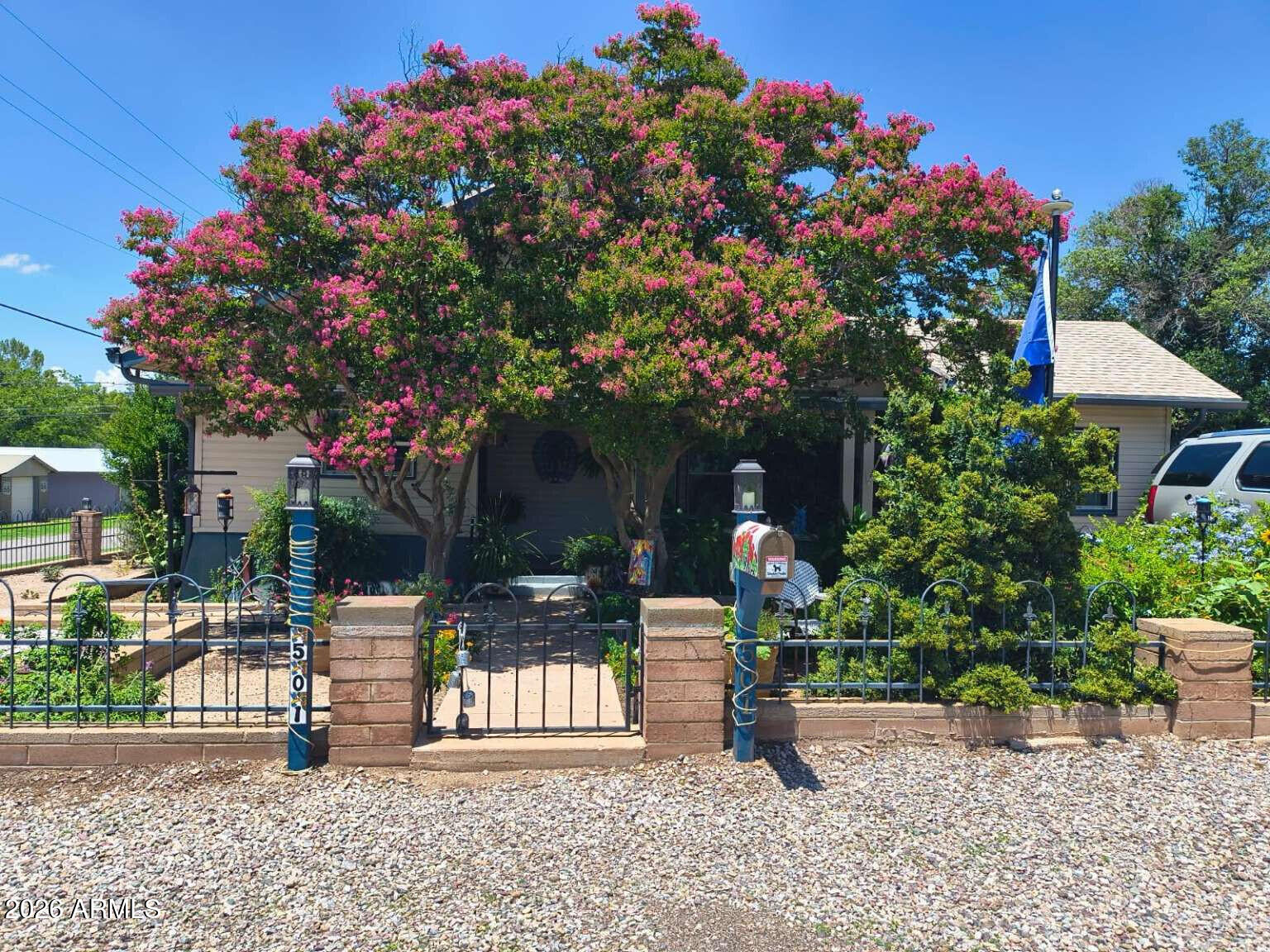 501 W Vista Street — photo