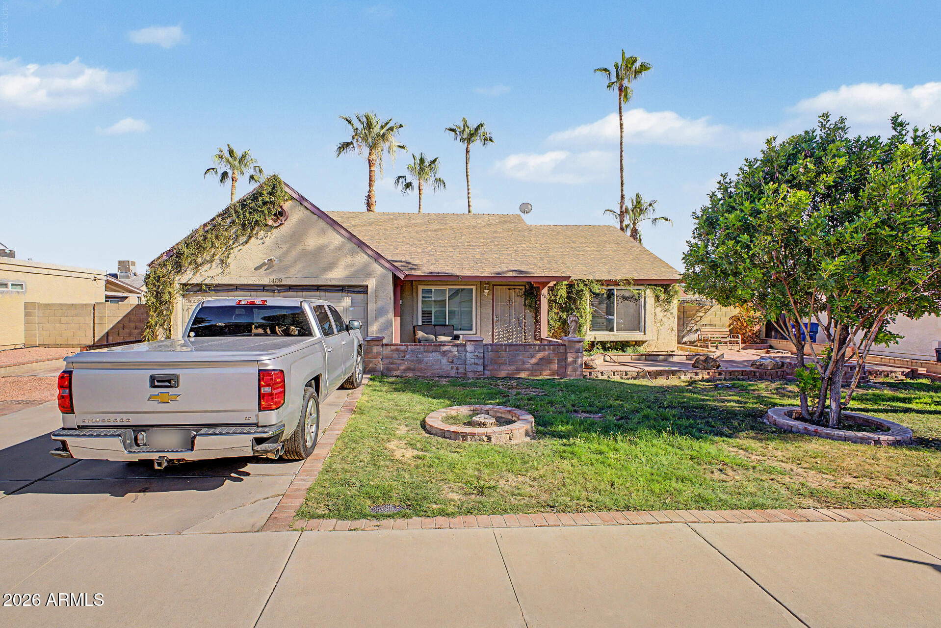 1409 E Stephens Drive — photo