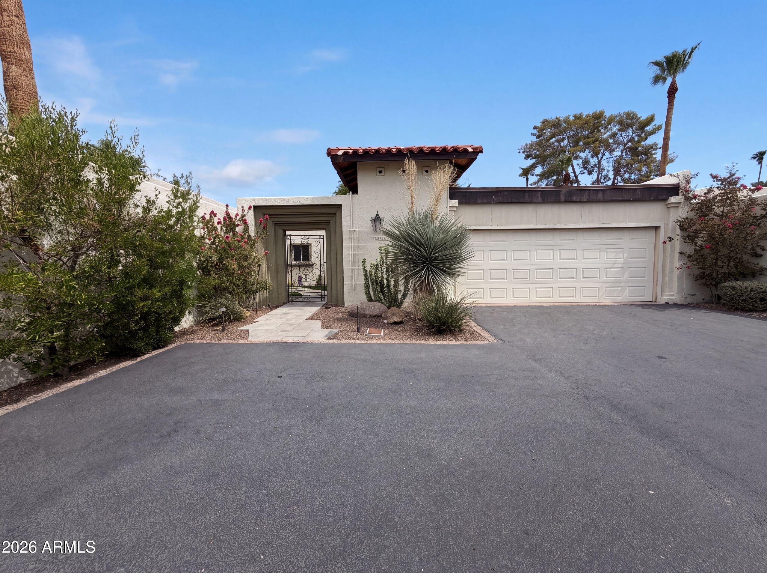 5341 N Questa Tierra Drive — photo