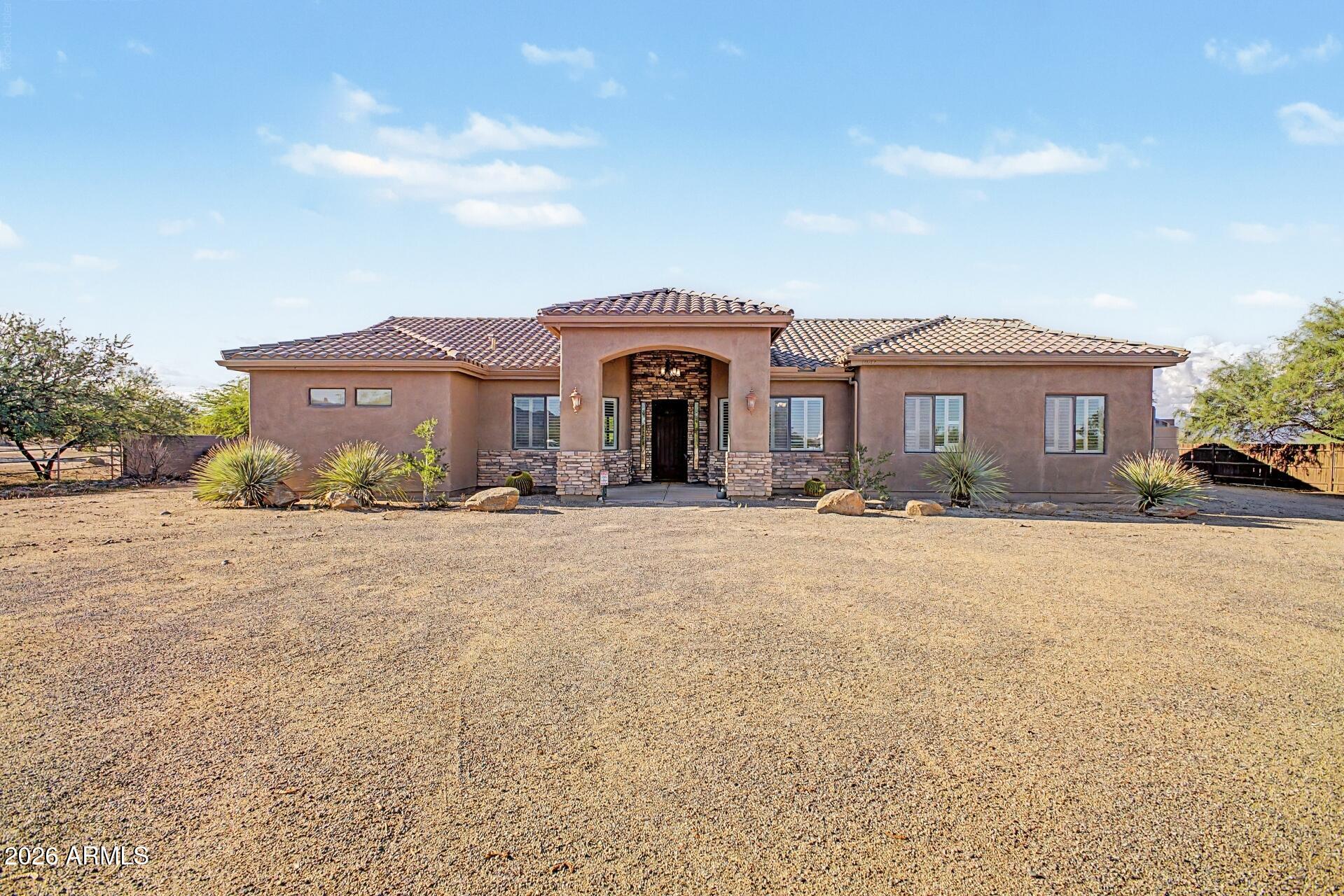14032 E Cavedale Drive — photo