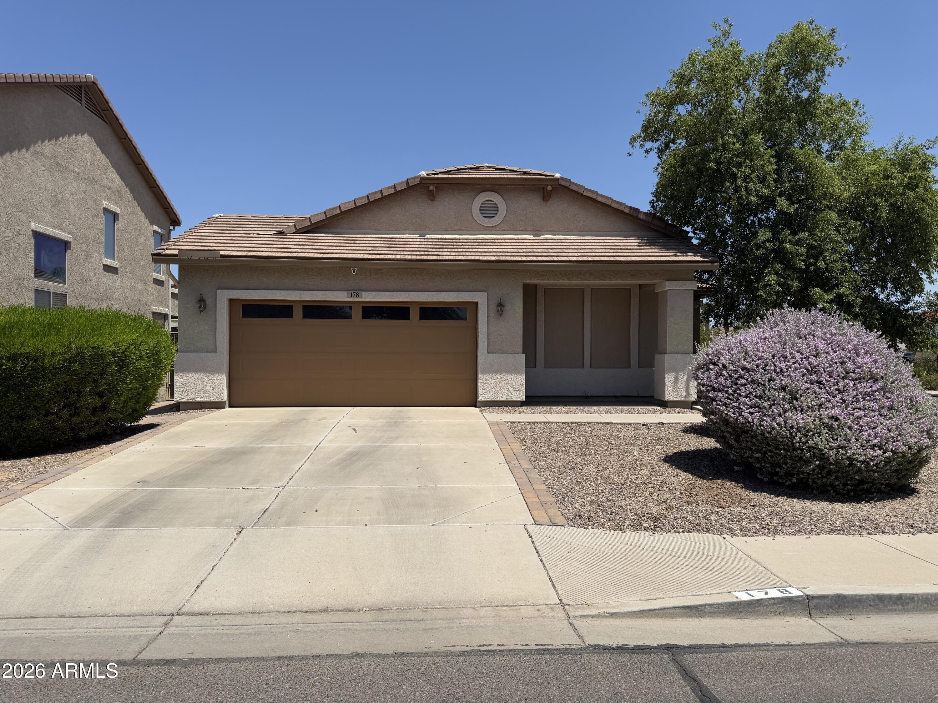 178 W Pacific Drive — photo
