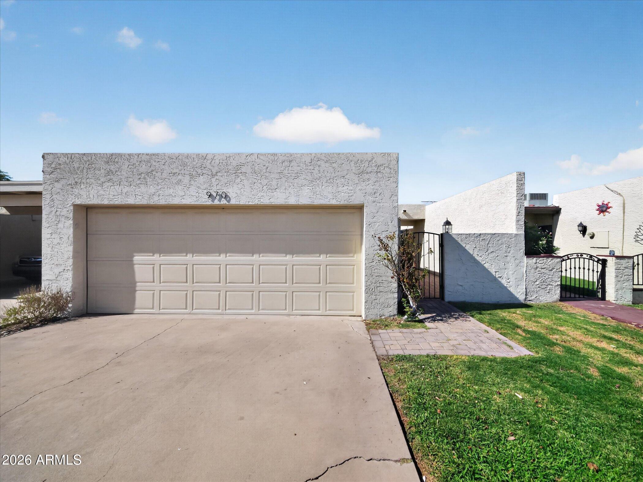 970 W Tulsa Street — photo